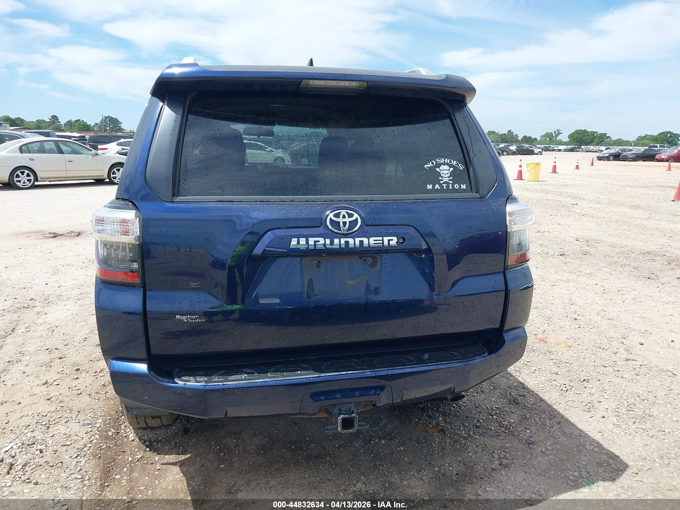 2015 Toyota 4runner Sr5 Blue vin: JTEZU5JR4F5099824