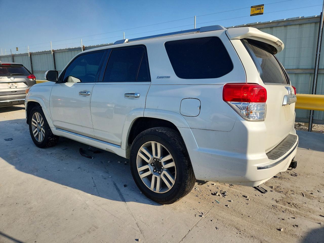 2010 Toyota 4runner Limited White vin: JTEZU5JR5A5002025