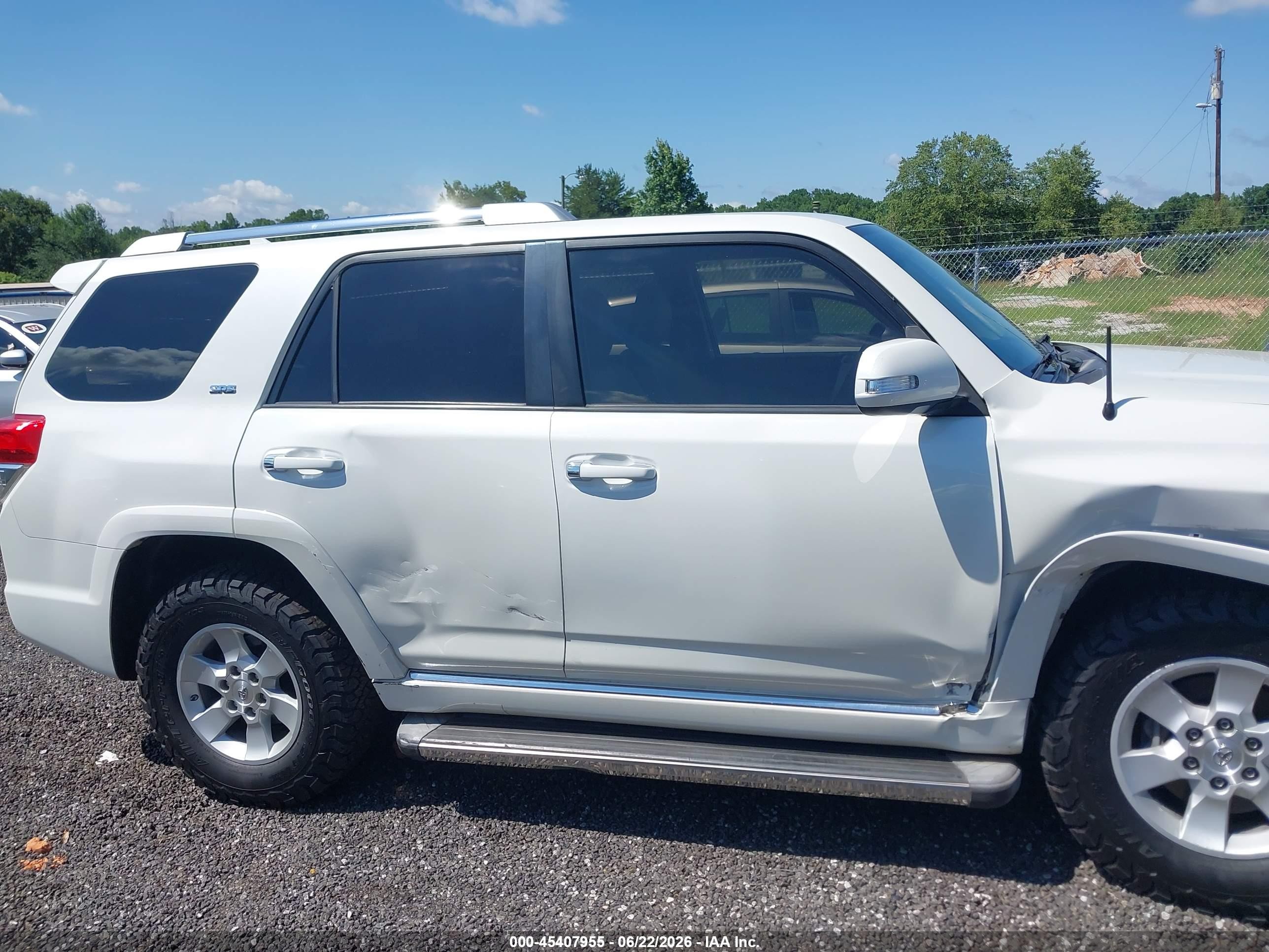 2010 Toyota 4runner Sr5 V6 White vin: JTEZU5JR5A5009489