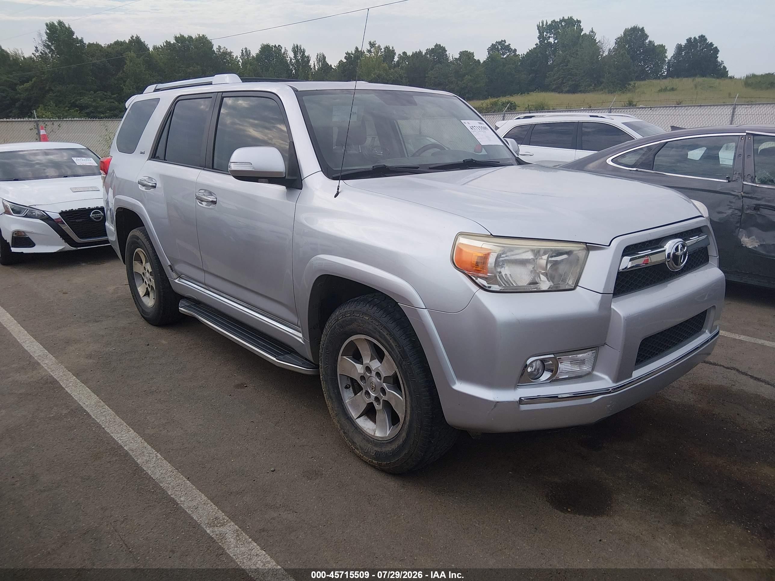 2011 Toyota 4runner Sr5 V6 Silver vin: JTEZU5JR5B5026729