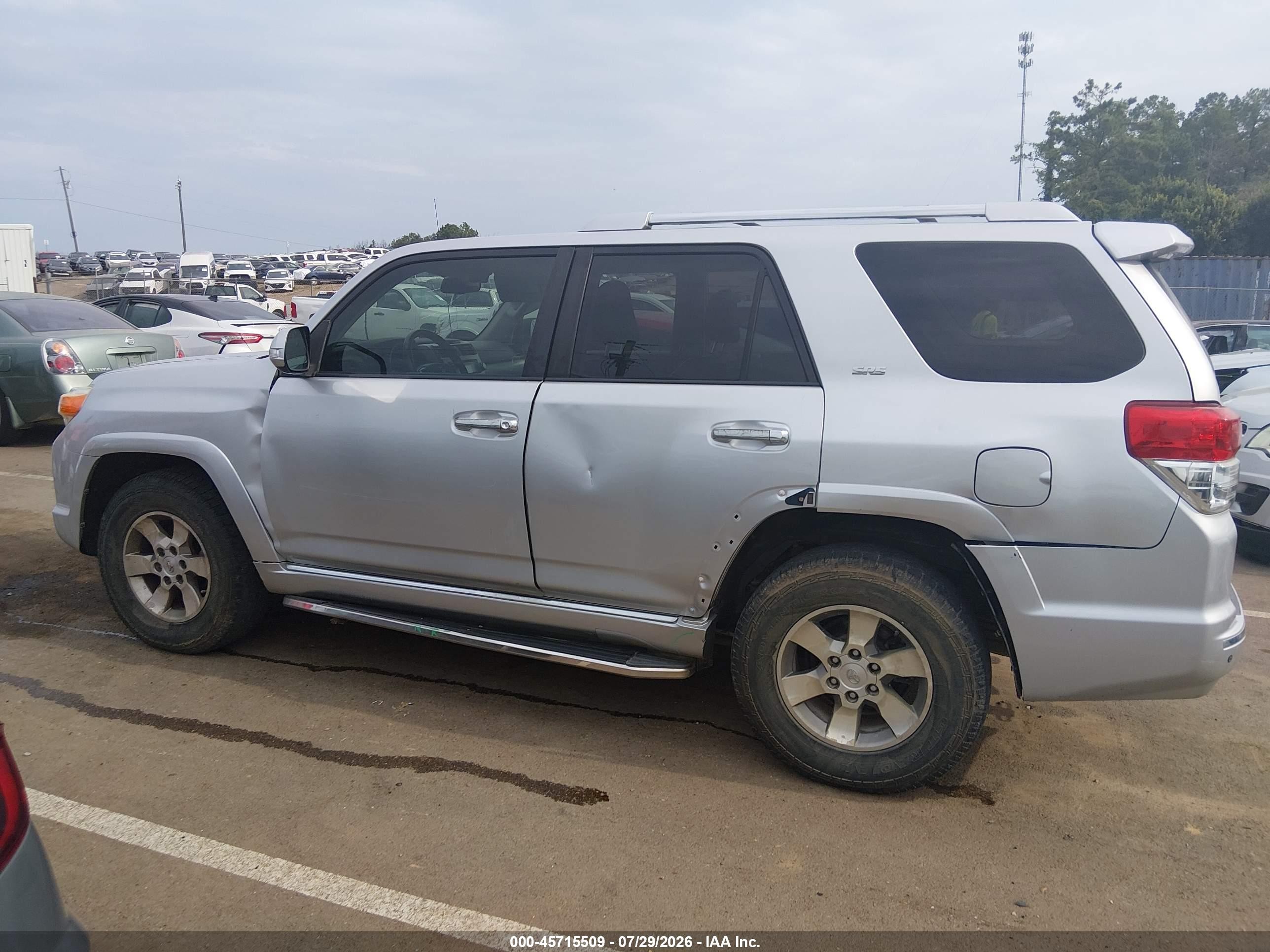 2011 Toyota 4runner Sr5 V6 Silver vin: JTEZU5JR5B5026729