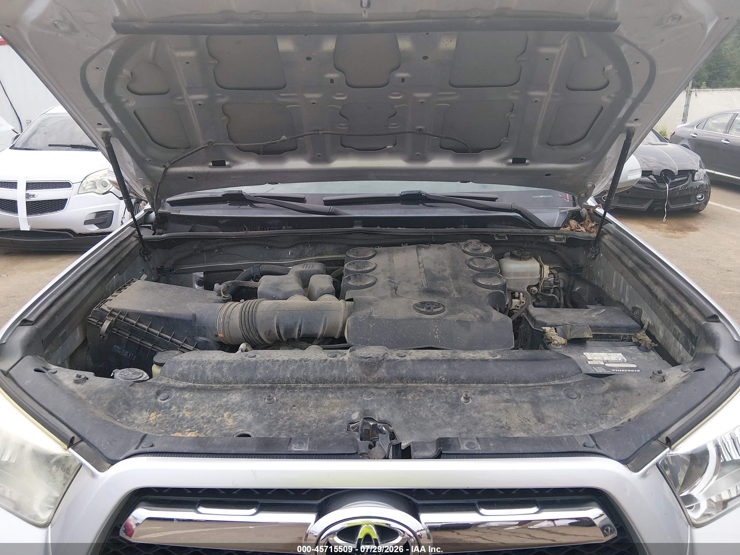 2011 Toyota 4runner Sr5 V6 Silver vin: JTEZU5JR5B5026729
