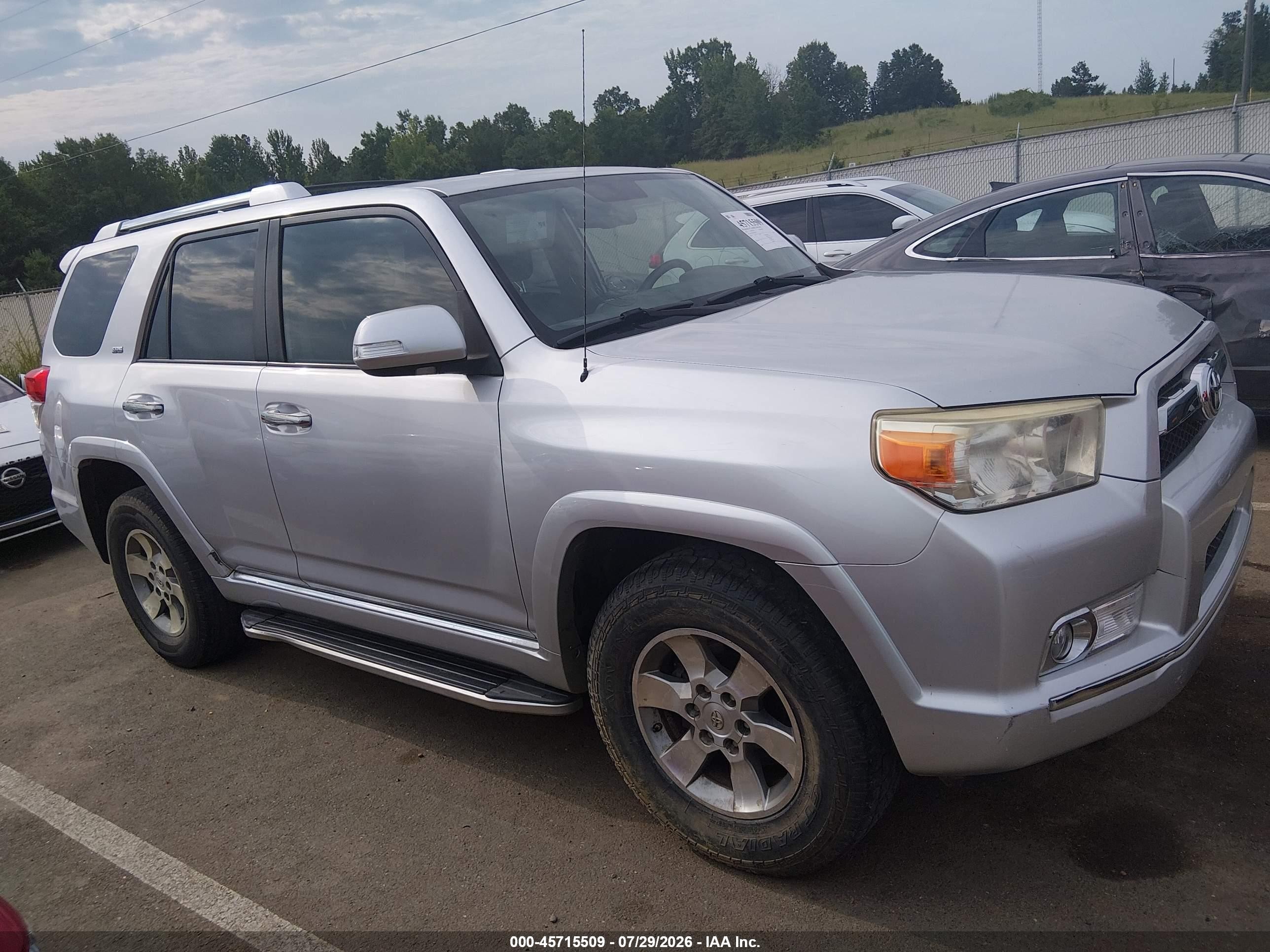 2011 Toyota 4runner Sr5 V6 Silver vin: JTEZU5JR5B5026729