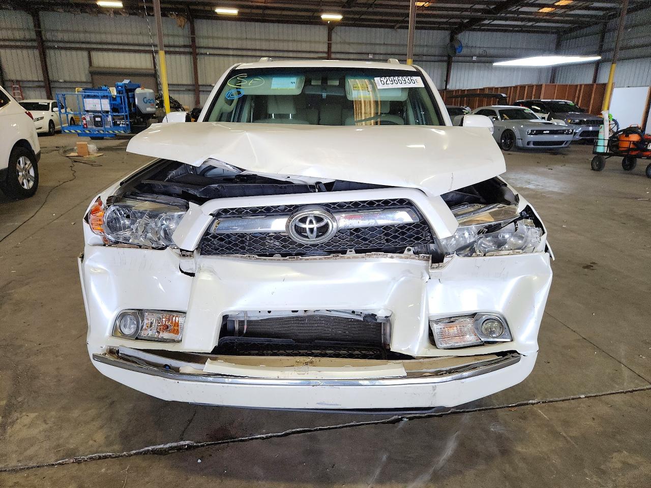 2013 Toyota 4runner Sr5 Белый vin: JTEZU5JR5D5059197