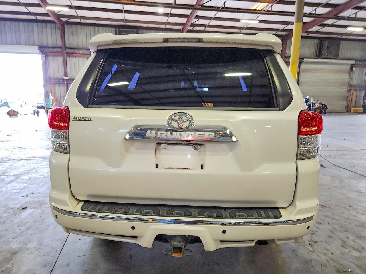 2013 Toyota 4runner Sr5 Белый vin: JTEZU5JR5D5059197