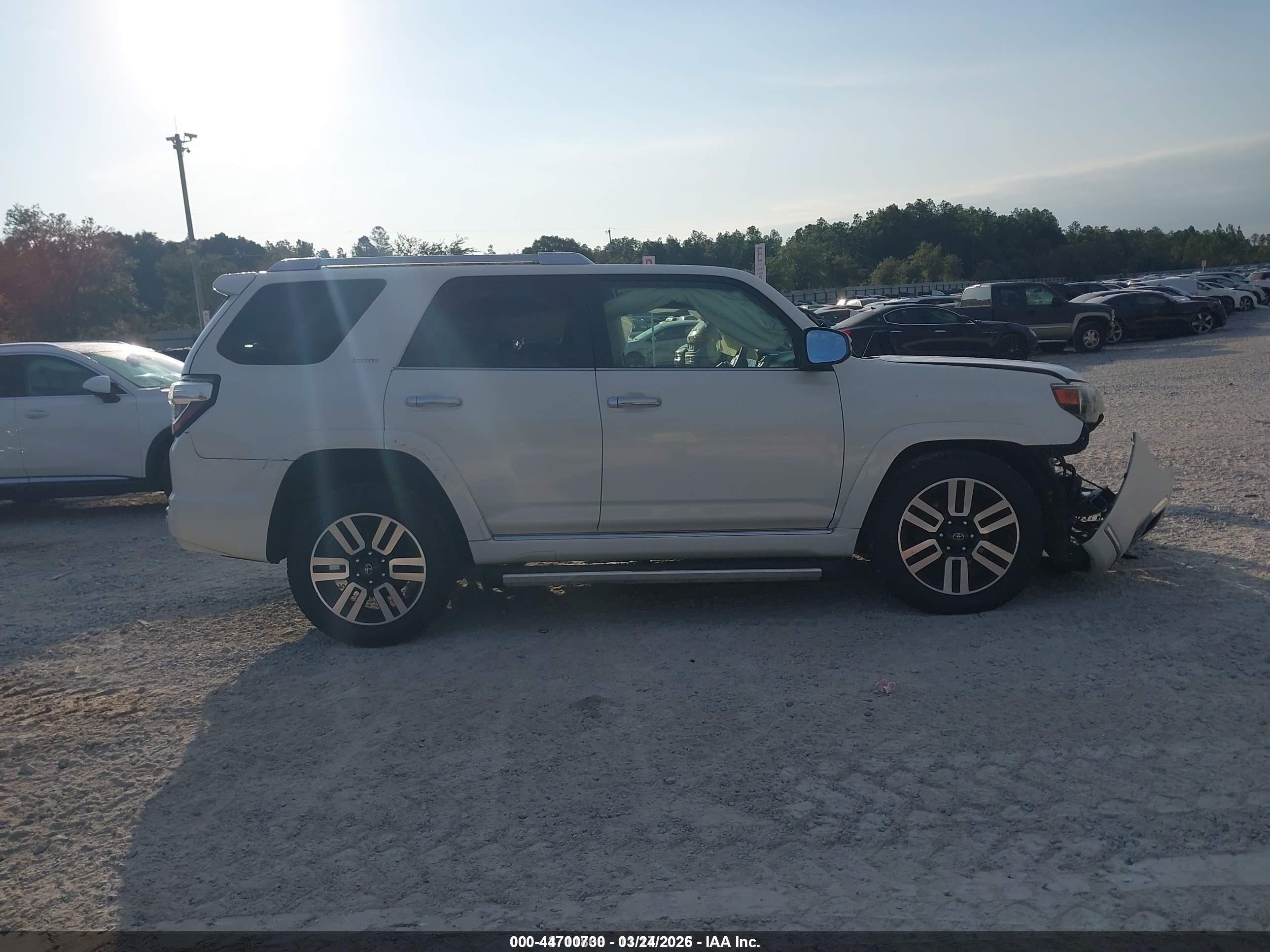2015 Toyota 4runner Limited White vin: JTEZU5JR5F5093028