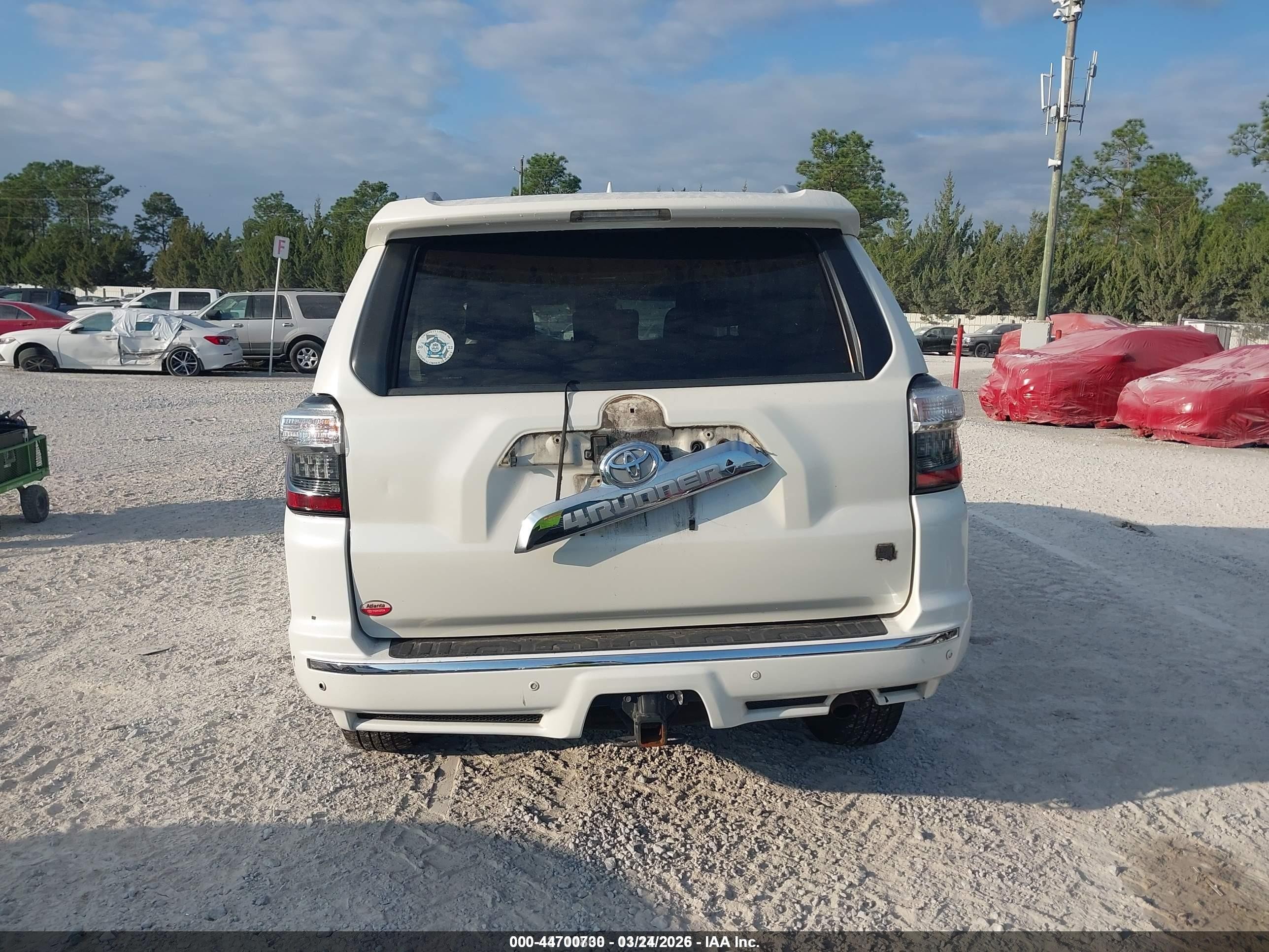 2015 Toyota 4runner Limited White vin: JTEZU5JR5F5093028
