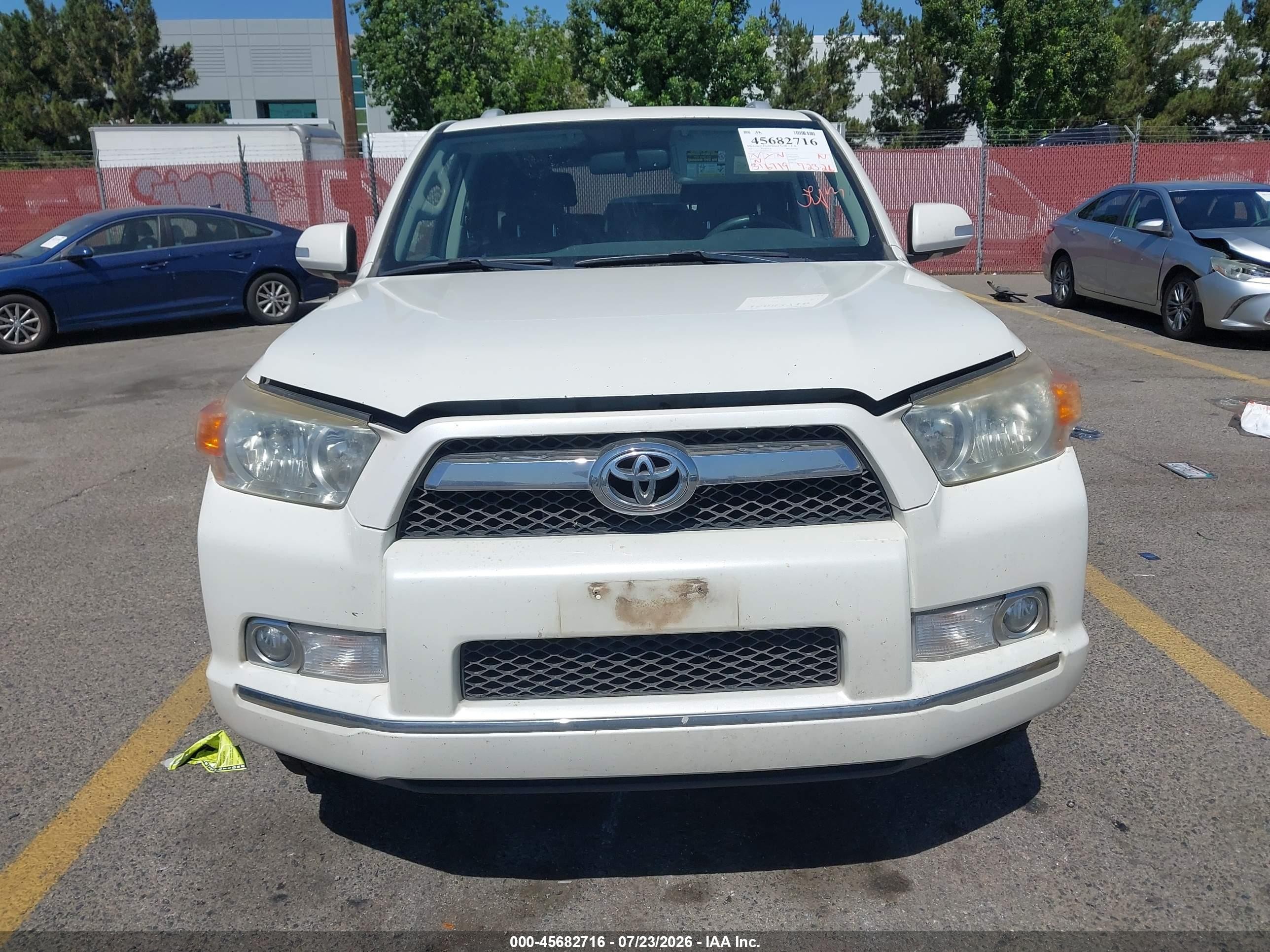 2011 Toyota 4runner Sr5 V6 Белый vin: JTEZU5JR6B5021149