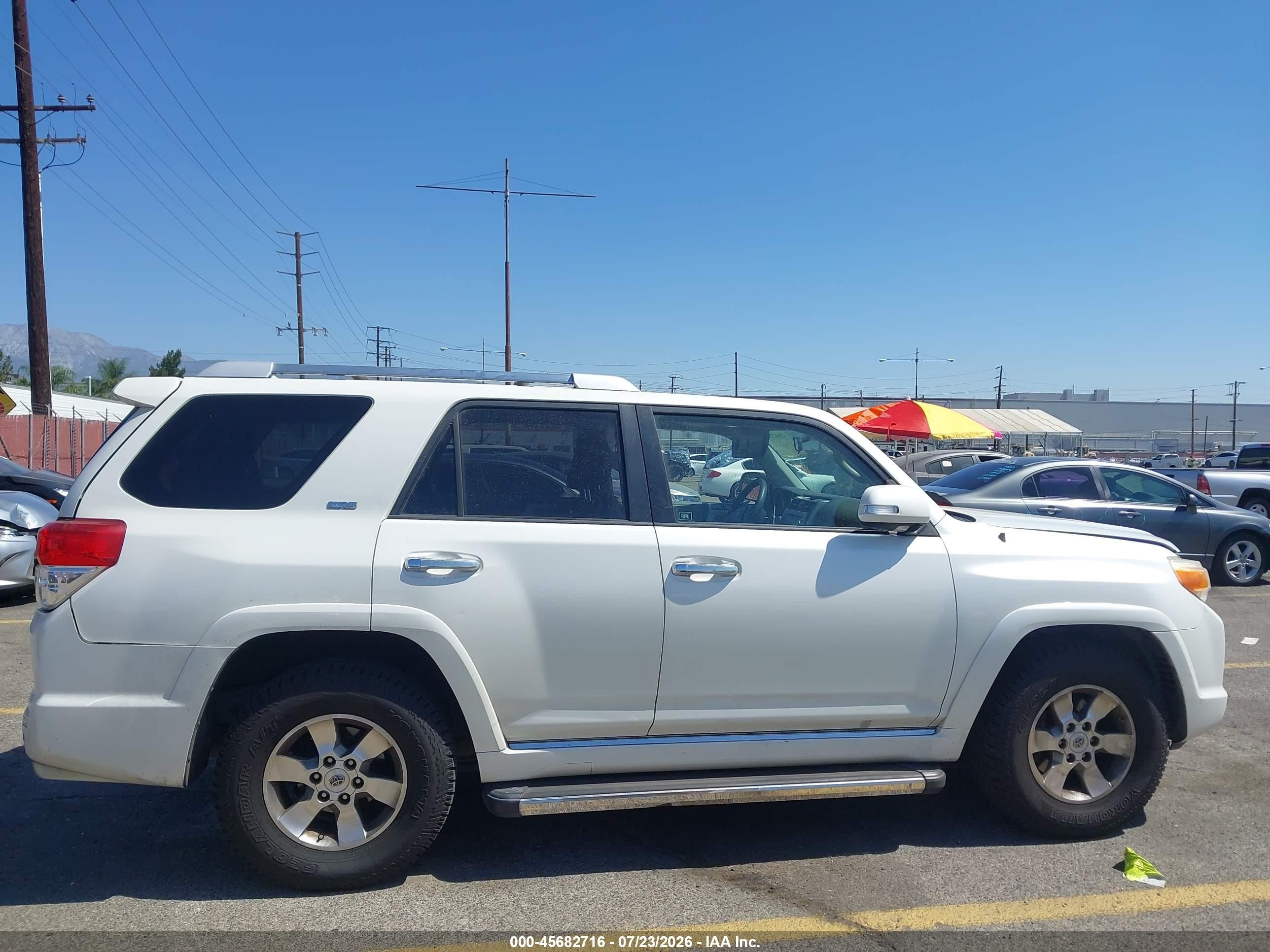 2011 Toyota 4runner Sr5 V6 Белый vin: JTEZU5JR6B5021149