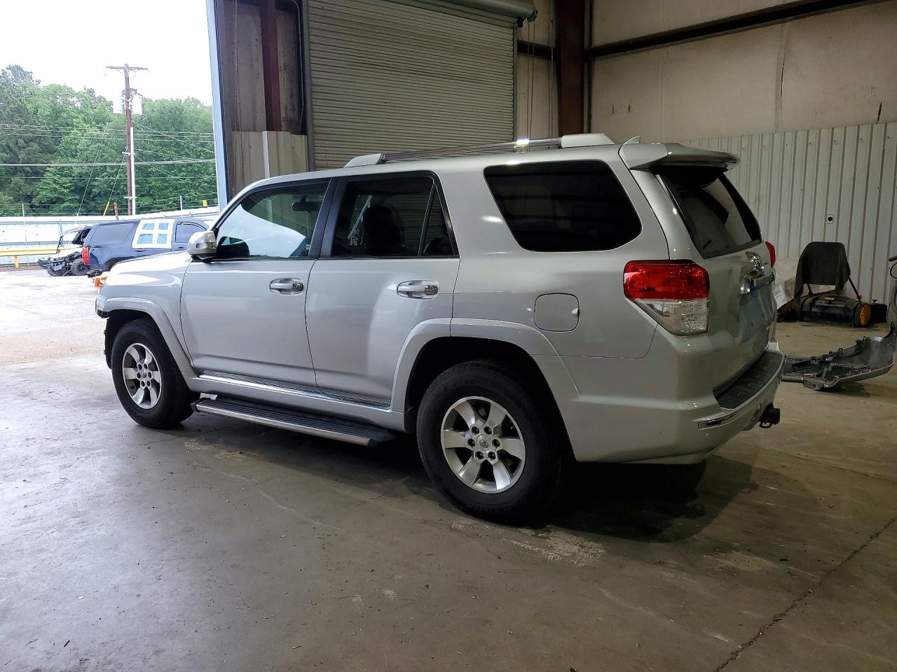 2011 Toyota 4runner Sr5 Silver vin: JTEZU5JR6B5021832