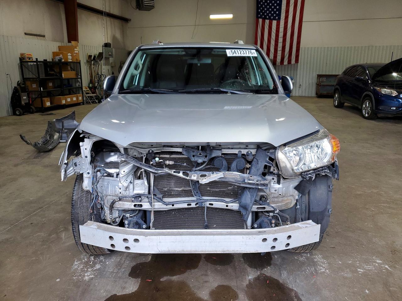 2011 Toyota 4runner Sr5 Silver vin: JTEZU5JR6B5021832