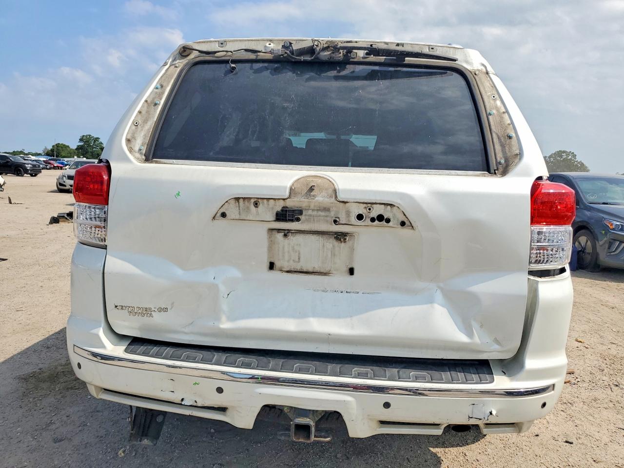 2011 Toyota 4runner Sr5 White vin: JTEZU5JR6B5029977
