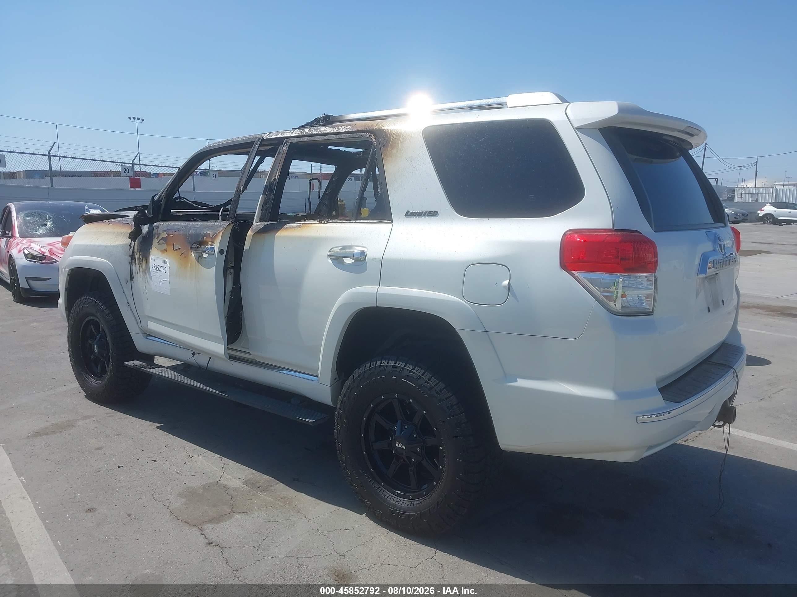 2012 Toyota 4runner Limited White vin: JTEZU5JR6C5044805