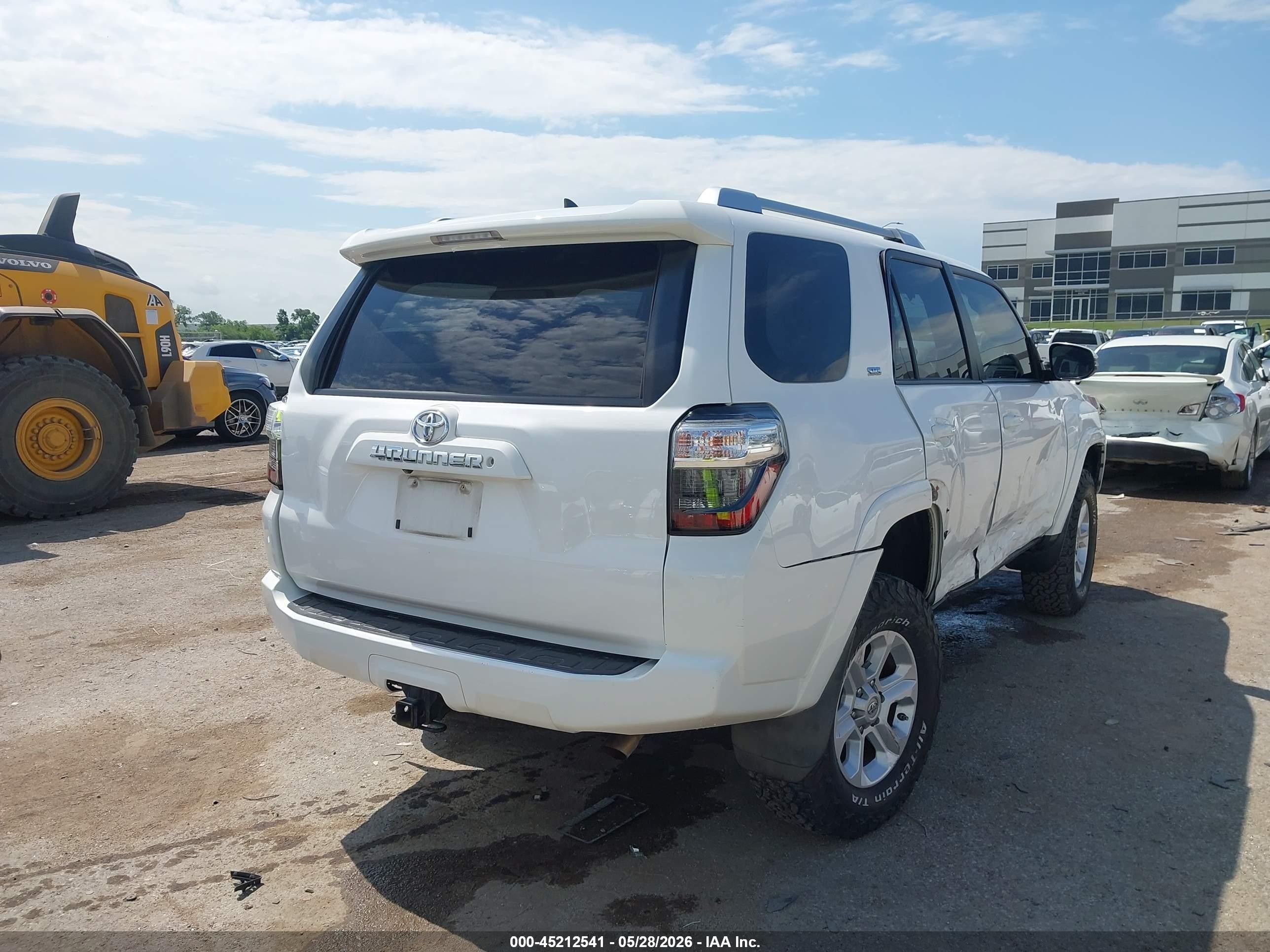 2015 Toyota 4runner Sr5 Premium White vin: JTEZU5JR6F5100858