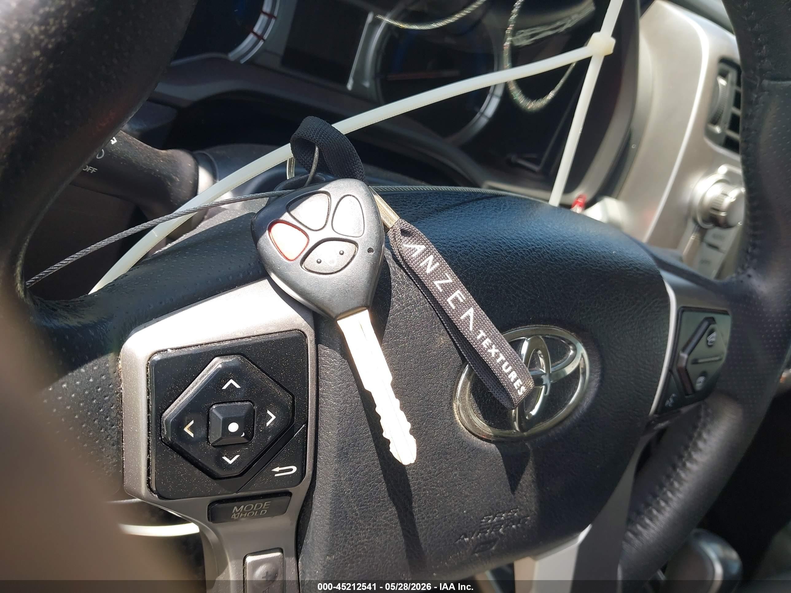 2015 Toyota 4runner Sr5 Premium White vin: JTEZU5JR6F5100858