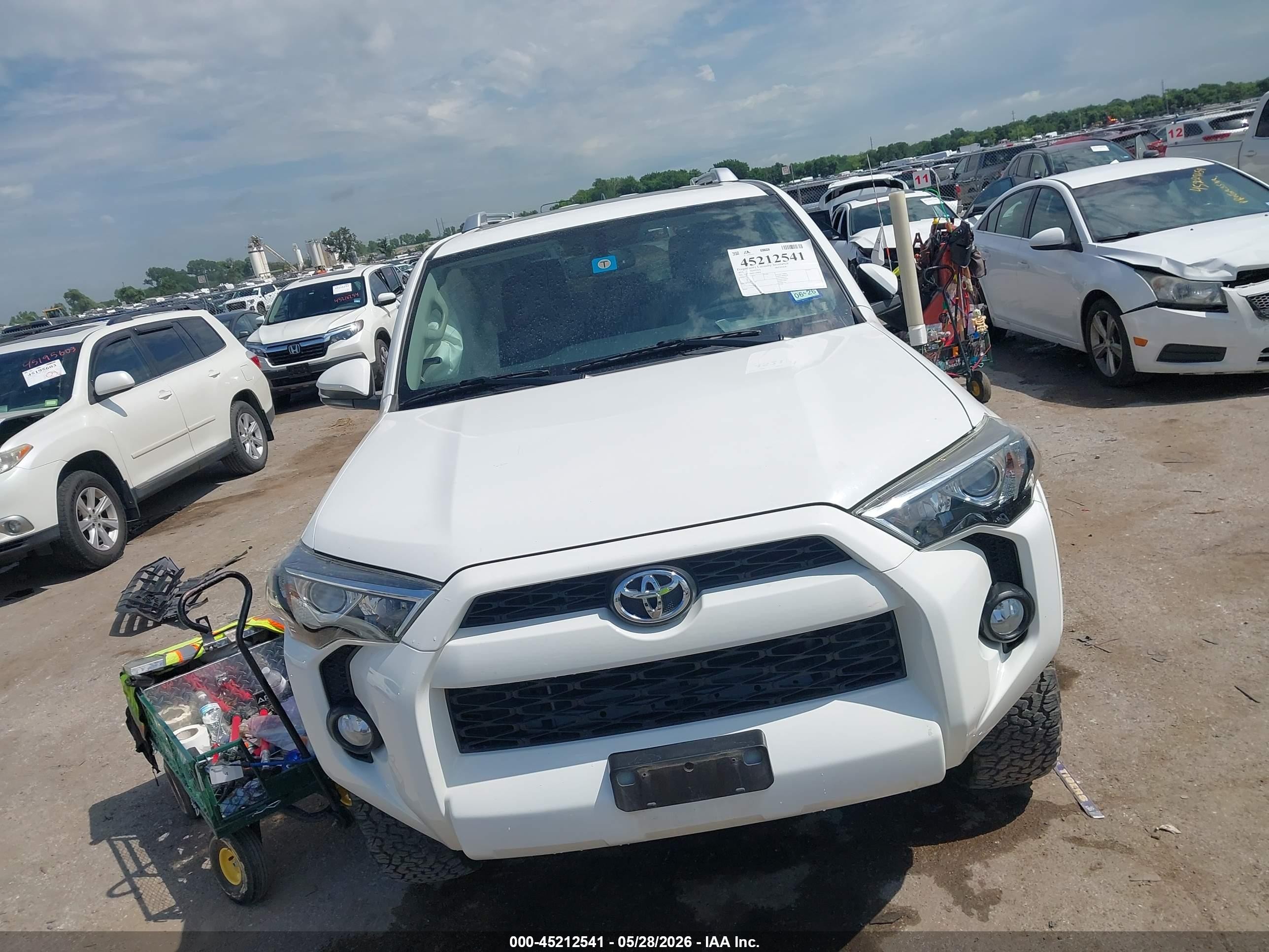 2015 Toyota 4runner Sr5 Premium White vin: JTEZU5JR6F5100858