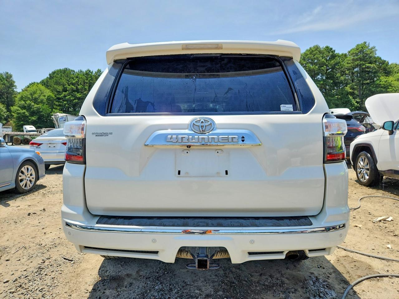 2015 Toyota 4runner Limited White vin: JTEZU5JR6F5107597