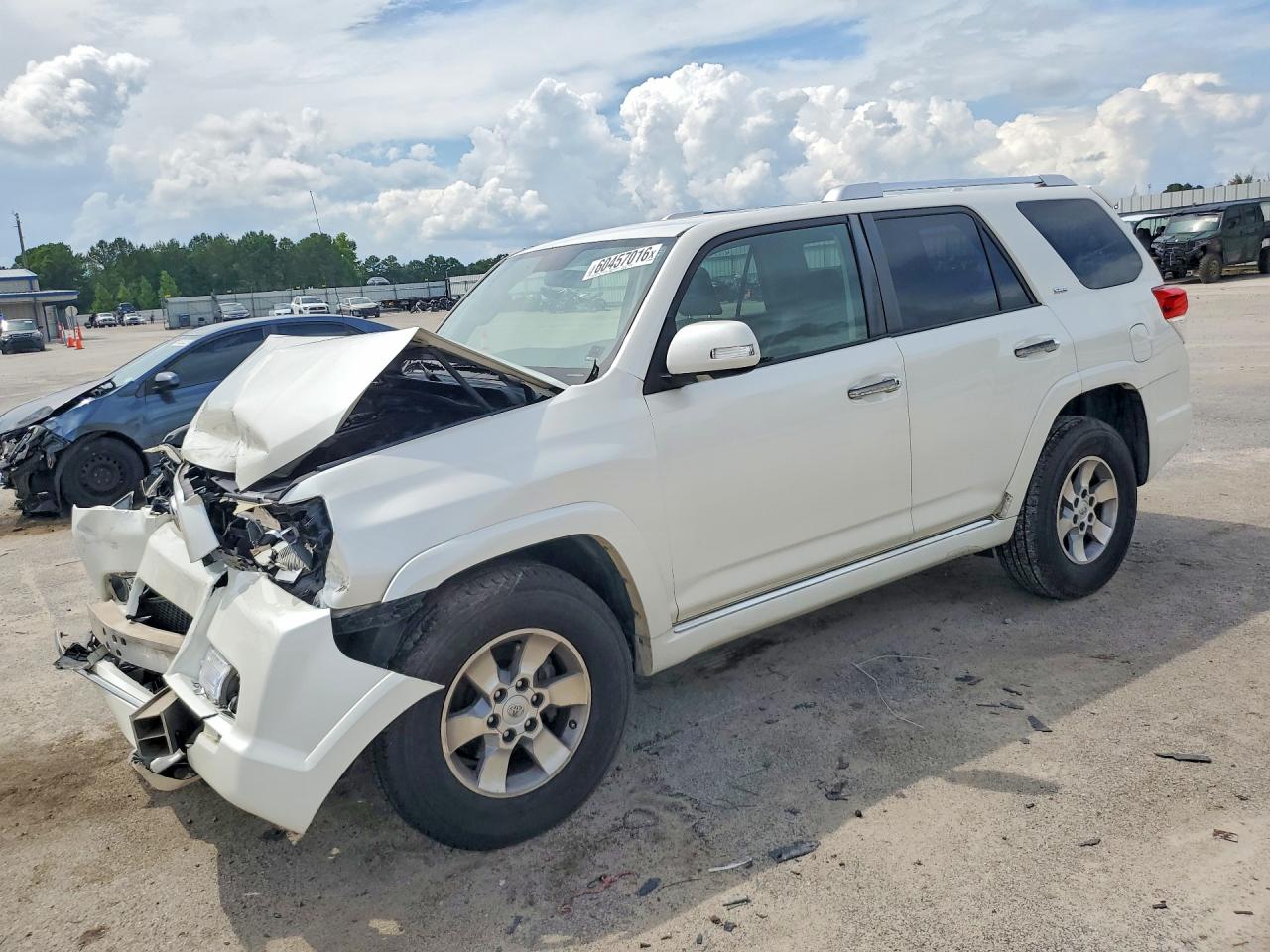 2010 Toyota 4runner Sr5 White vin: JTEZU5JR7A5002009