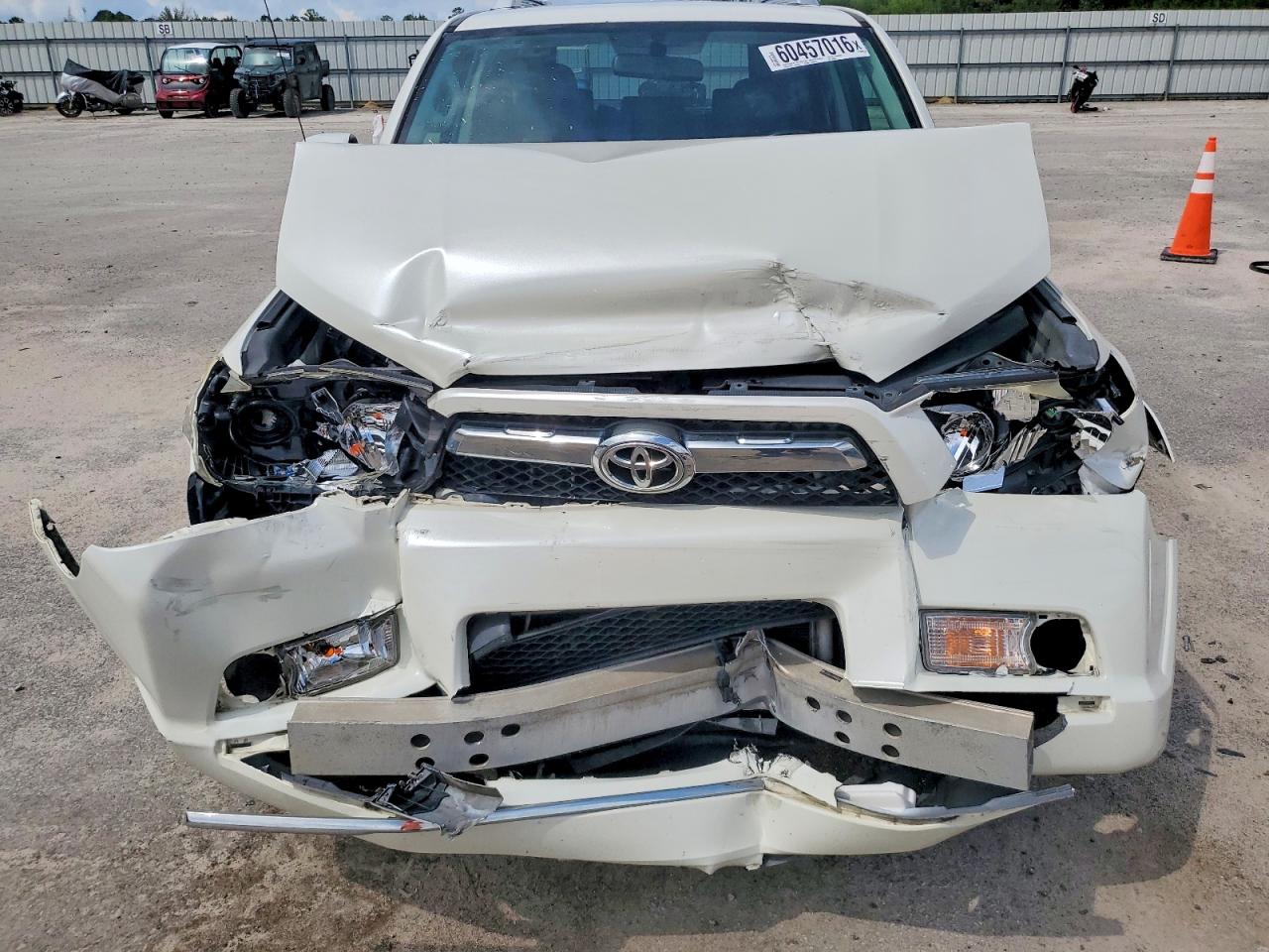 2010 Toyota 4runner Sr5 Белый vin: JTEZU5JR7A5002009