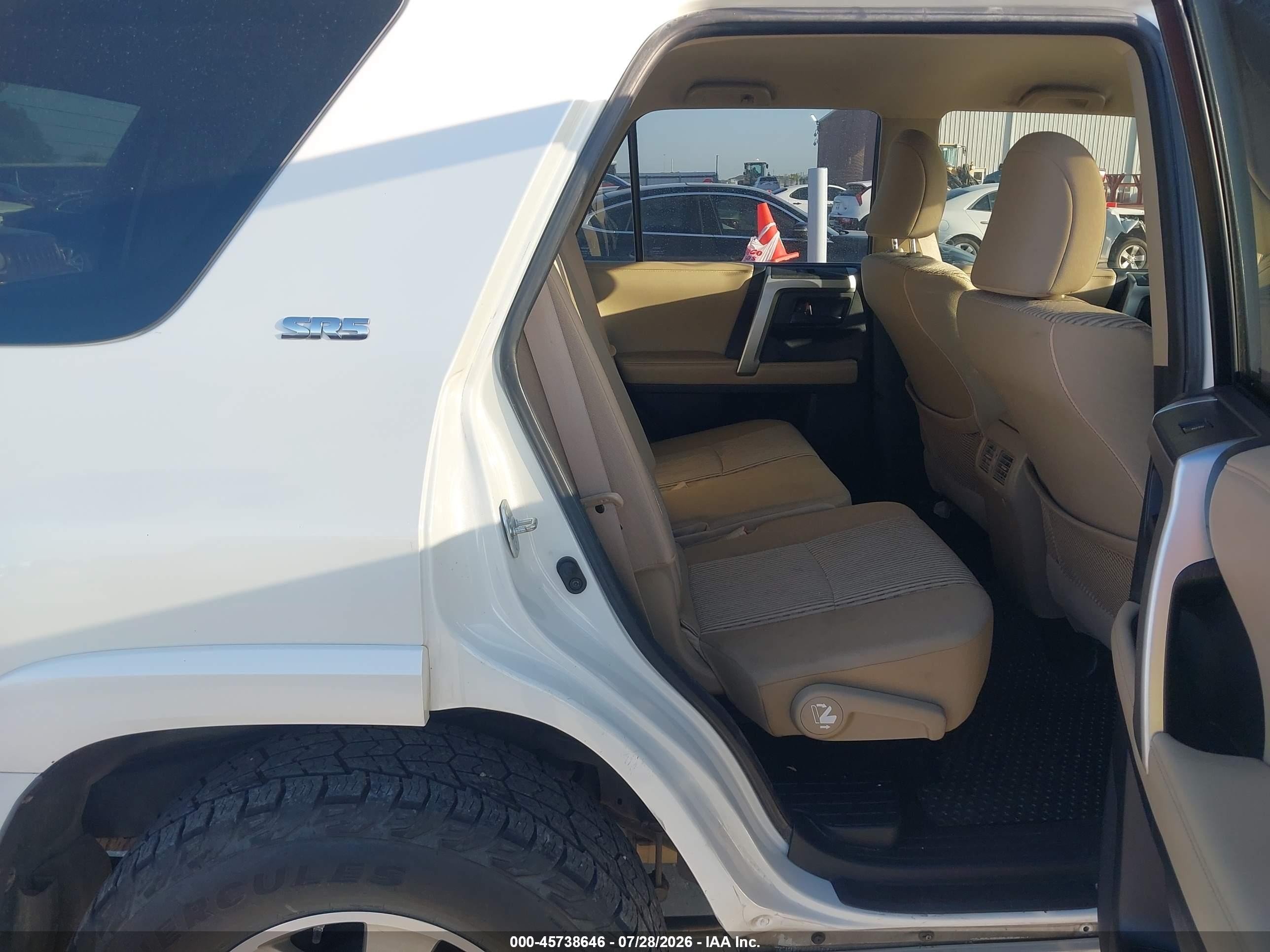 2013 Toyota 4runner Sr5 White vin: JTEZU5JR7D5051750
