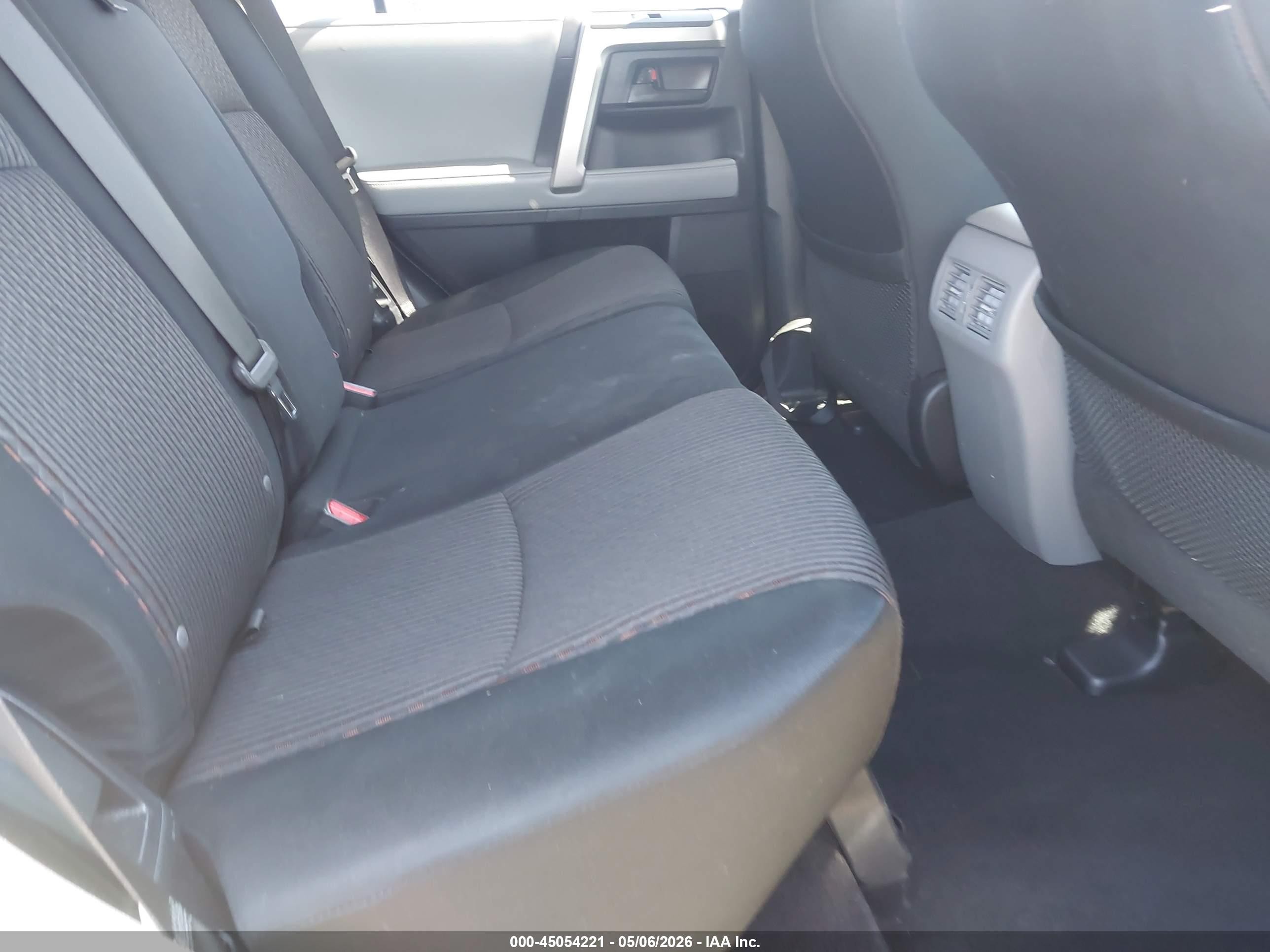 2013 Toyota 4runner Sr5 Gray vin: JTEZU5JR7D5055314