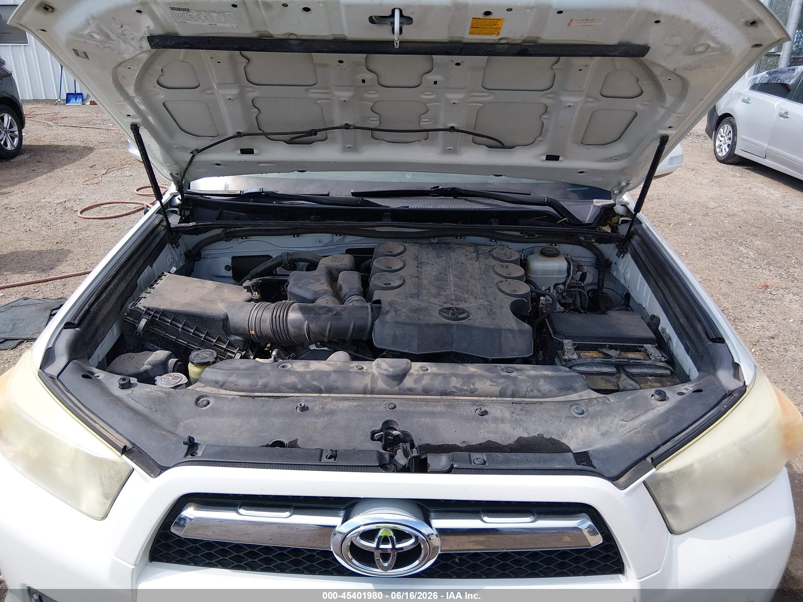 2013 Toyota 4runner Sr5 White vin: JTEZU5JR7D5063672