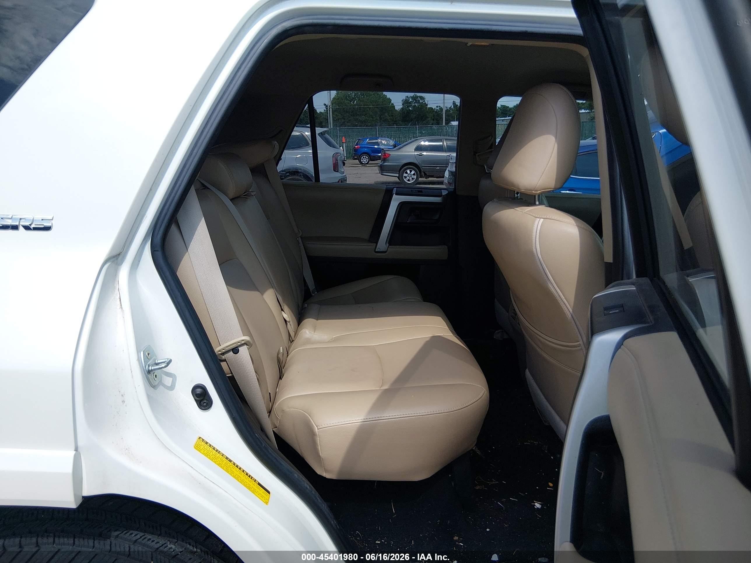 2013 Toyota 4runner Sr5 White vin: JTEZU5JR7D5063672