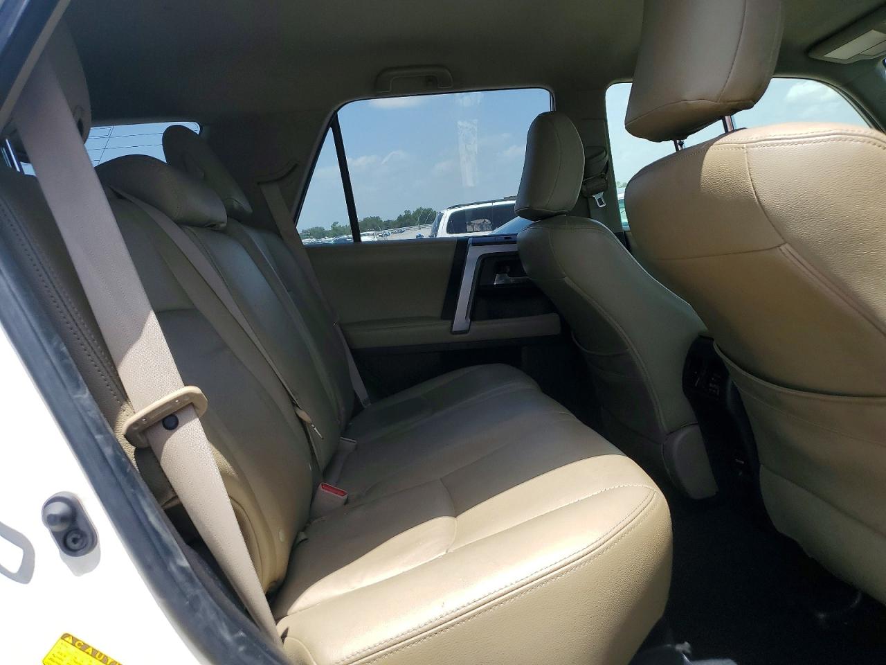 2014 Toyota 4runner Sr5 White vin: JTEZU5JR7E5077752