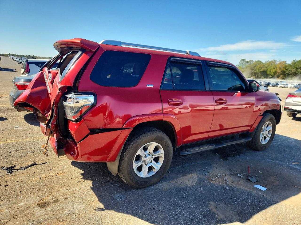 2015 Toyota 4 Runner Red vin: JTEZU5JR7F5094374