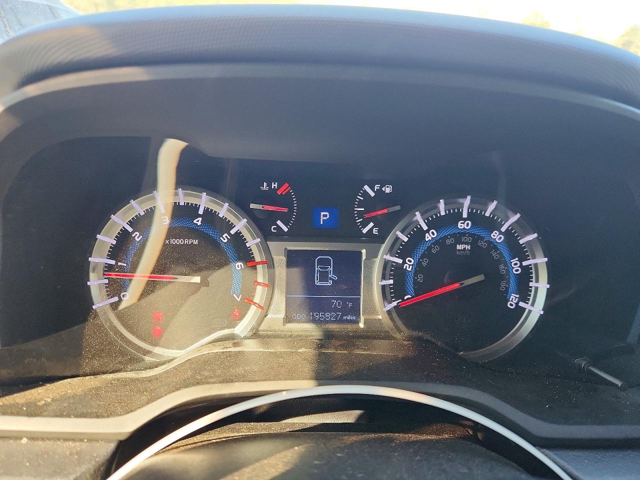 2015 Toyota 4 Runner Red vin: JTEZU5JR7F5094374