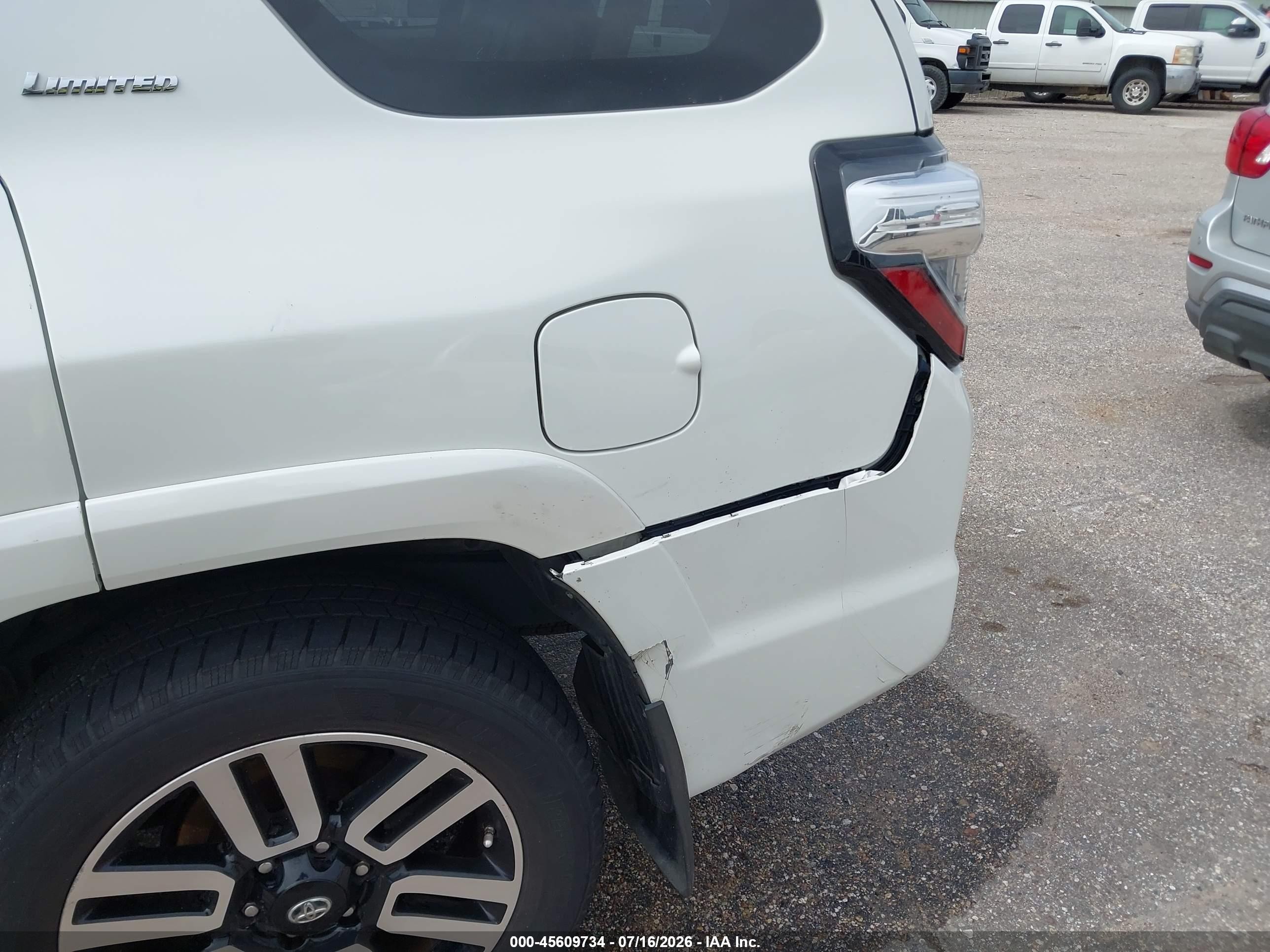 2015 Toyota 4runner Limited White vin: JTEZU5JR7F5108659