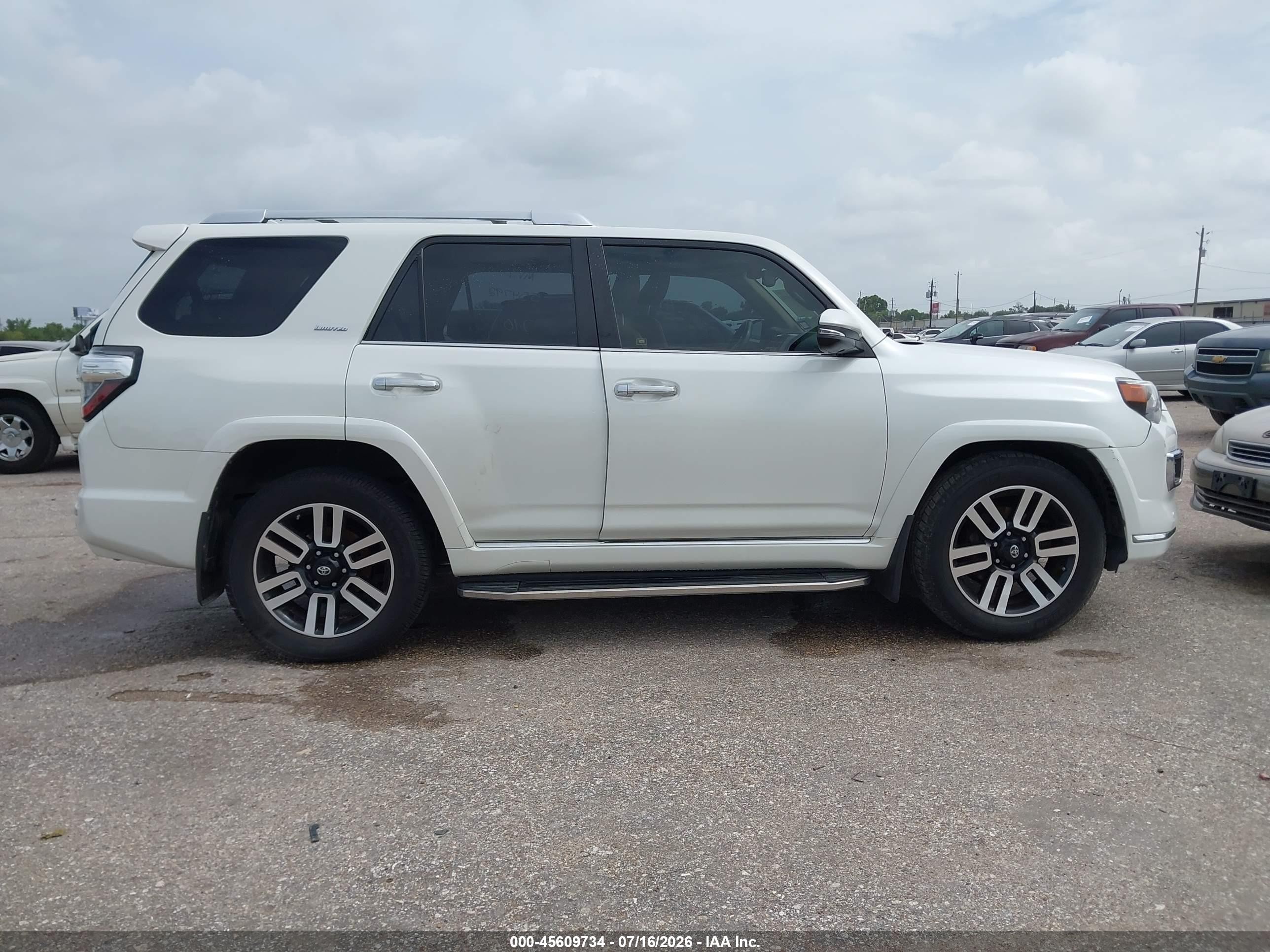 2015 Toyota 4runner Limited White vin: JTEZU5JR7F5108659