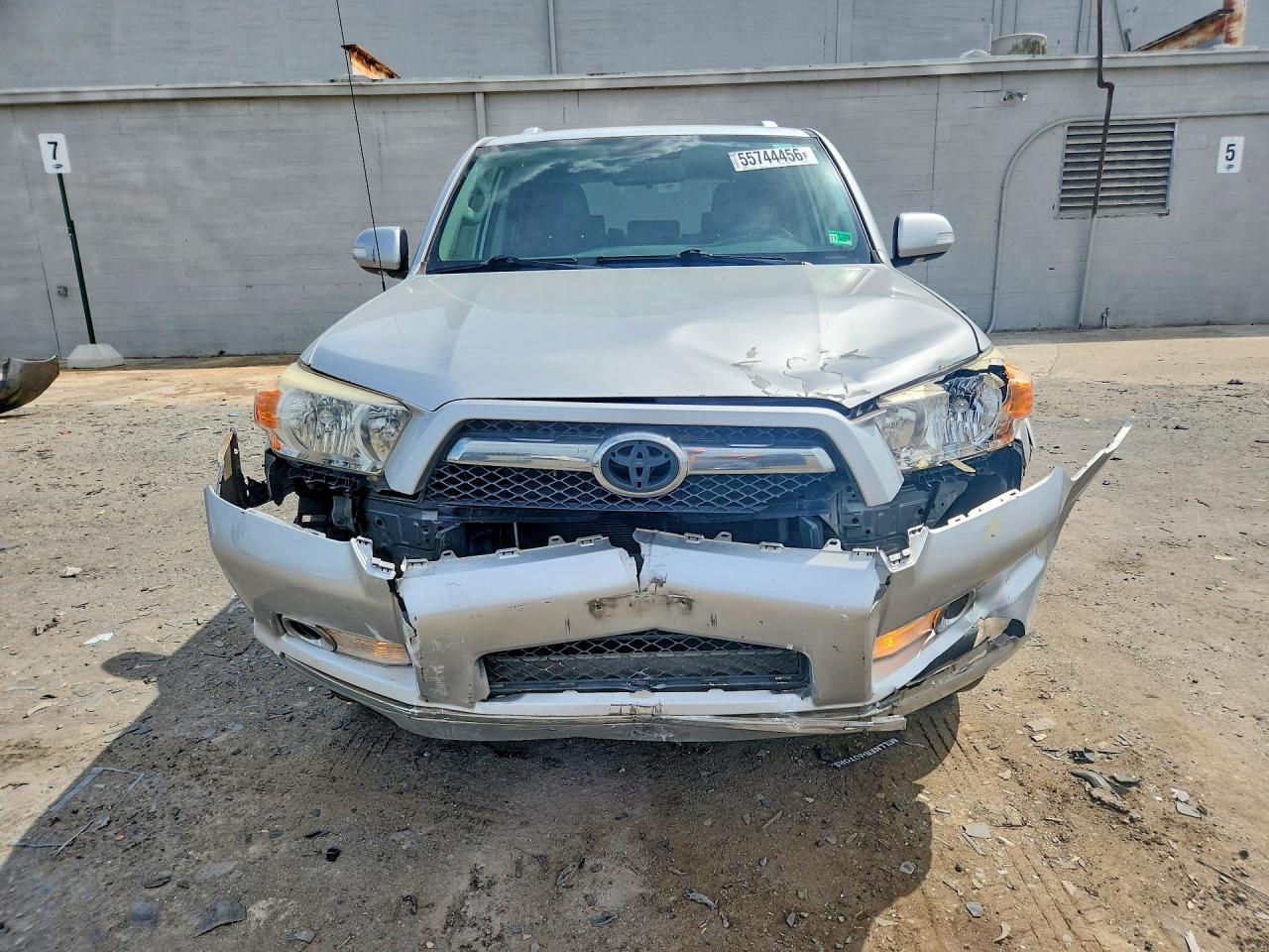 2010 Toyota 4runner Sr5 Silver vin: JTEZU5JR8A5003296