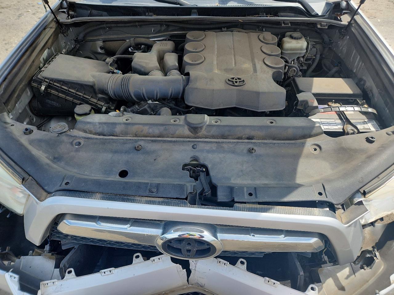 2010 Toyota 4runner Sr5 Silver vin: JTEZU5JR8A5003296