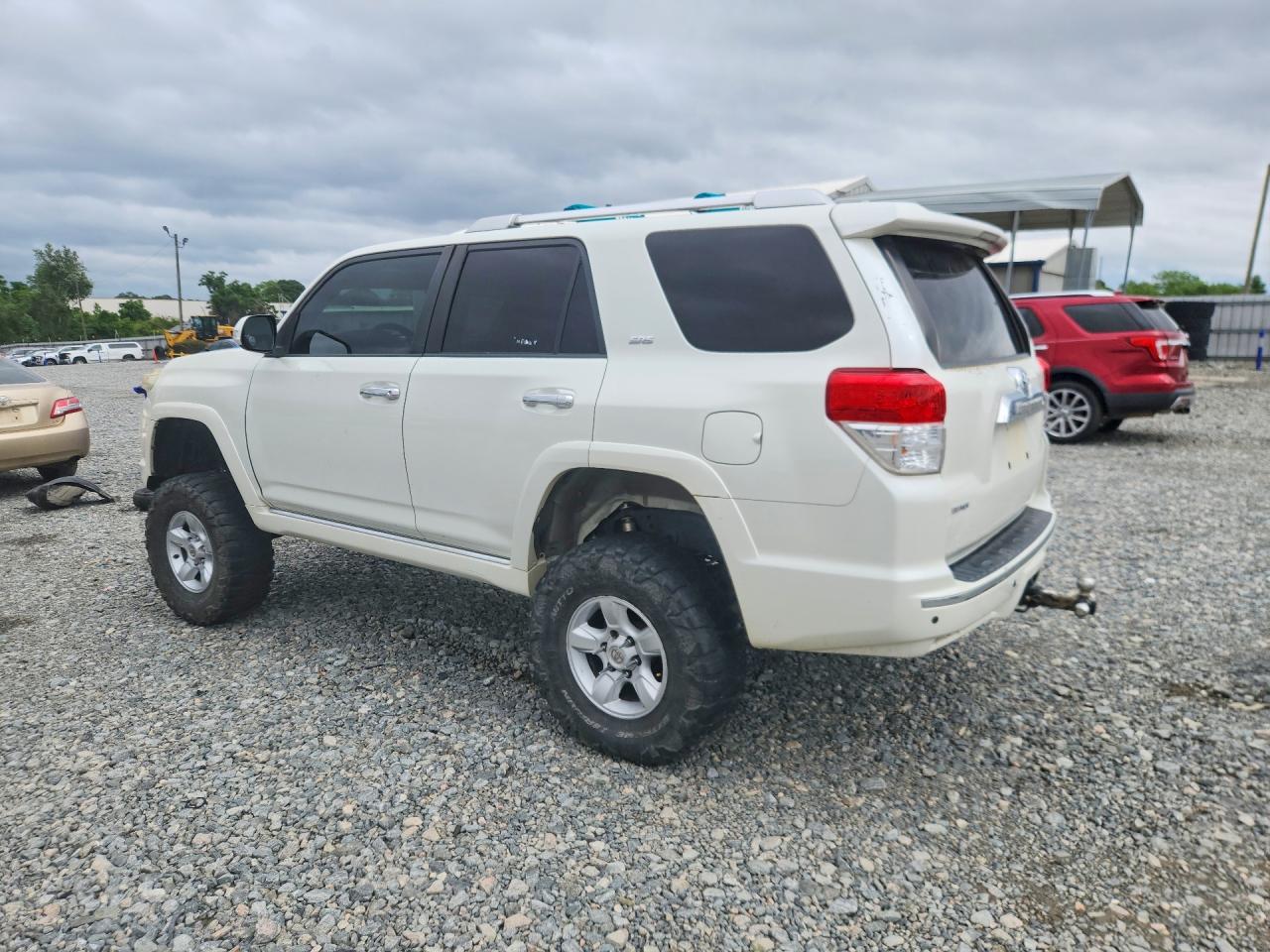 2011 Toyota 4runner Sr5 White vin: JTEZU5JR8B5018317