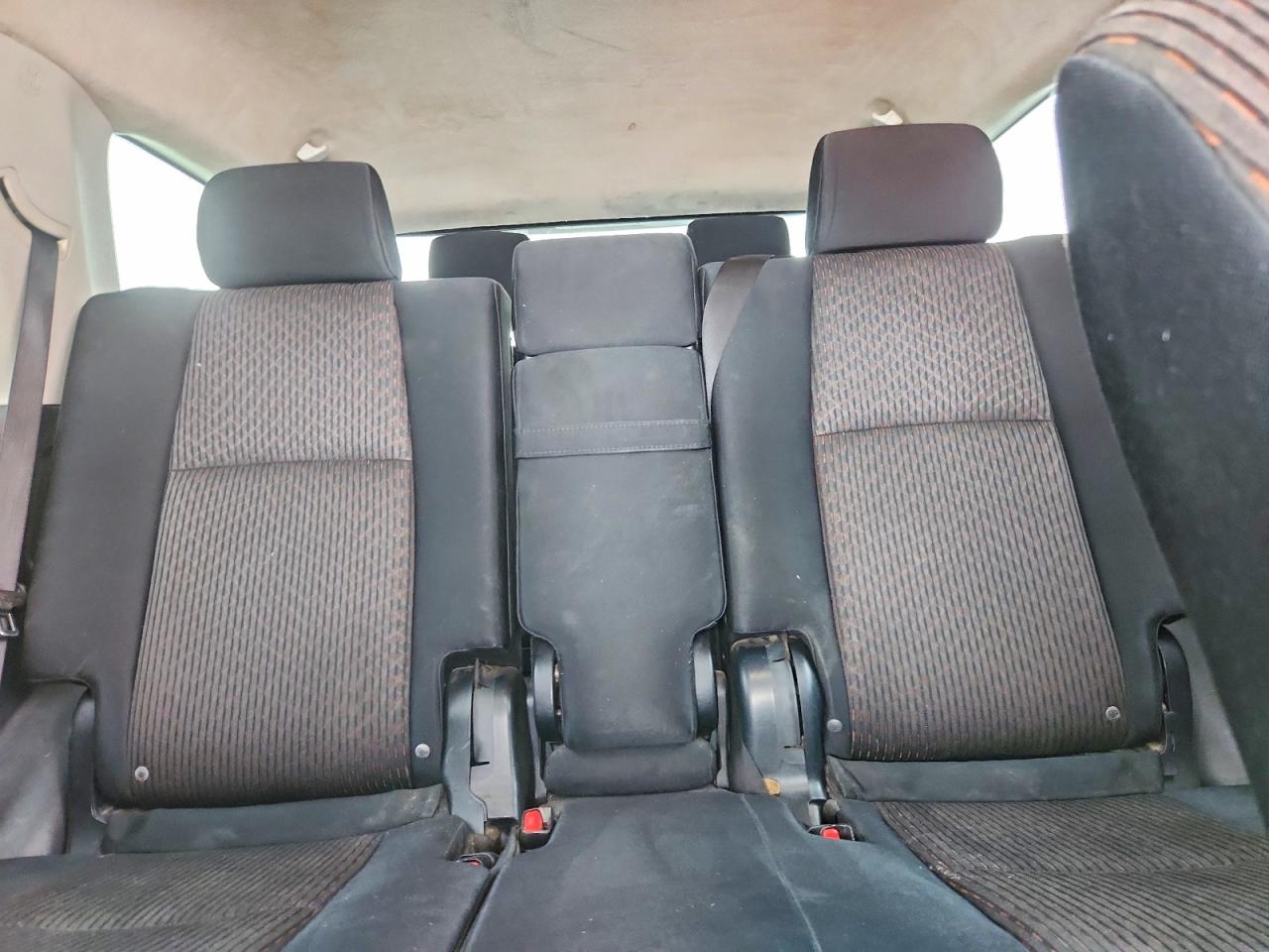 2011 Toyota 4runner Sr5 White vin: JTEZU5JR8B5018317