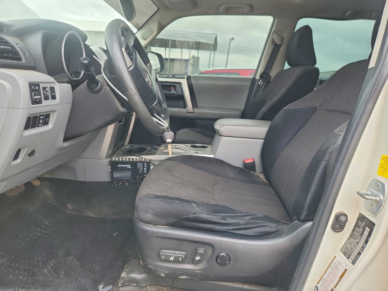 2011 Toyota 4runner Sr5 White vin: JTEZU5JR8B5018317