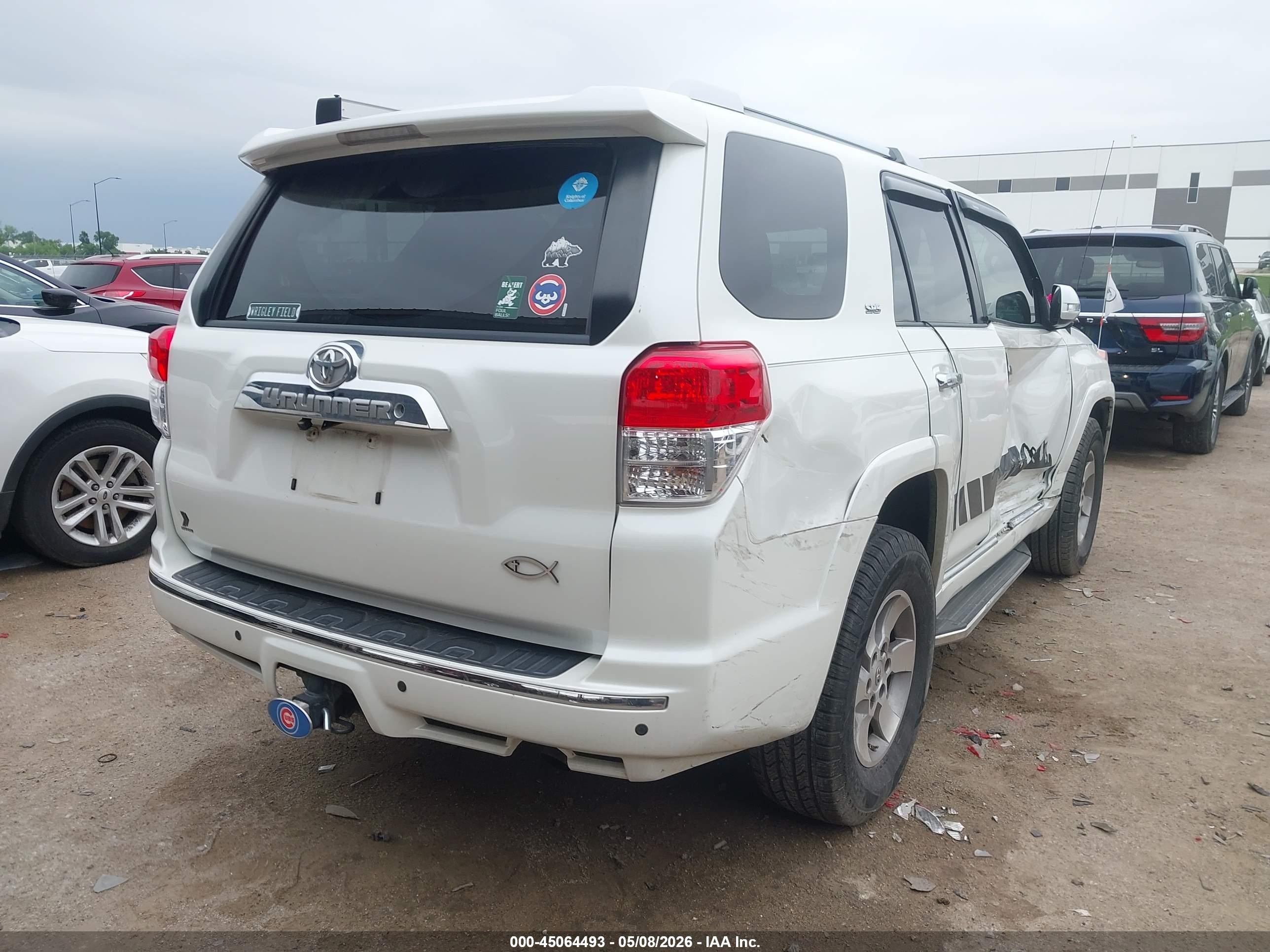 2011 Toyota 4runner Sr5 V6 Белый vin: JTEZU5JR8B5029186