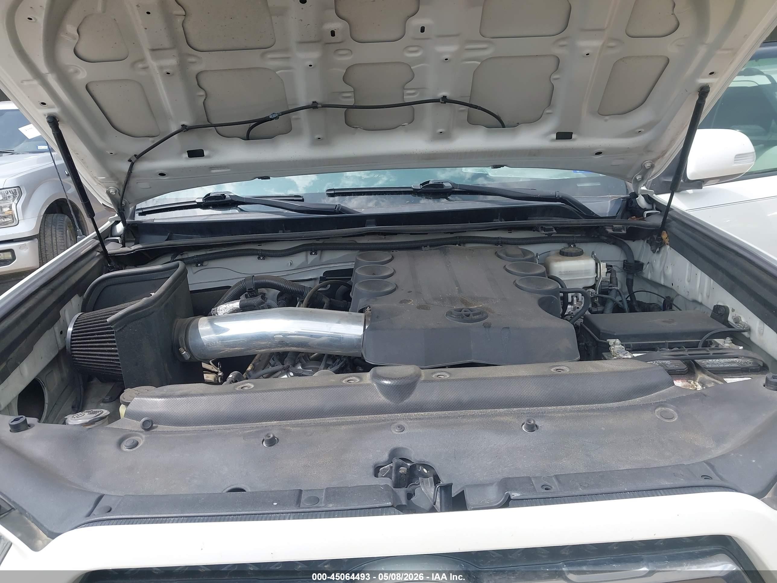 2011 Toyota 4runner Sr5 V6 Белый vin: JTEZU5JR8B5029186