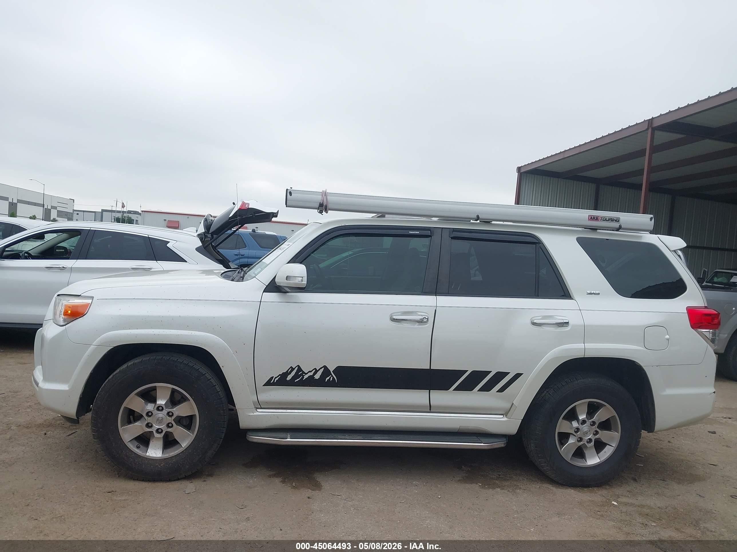 2011 Toyota 4runner Sr5 V6 Белый vin: JTEZU5JR8B5029186