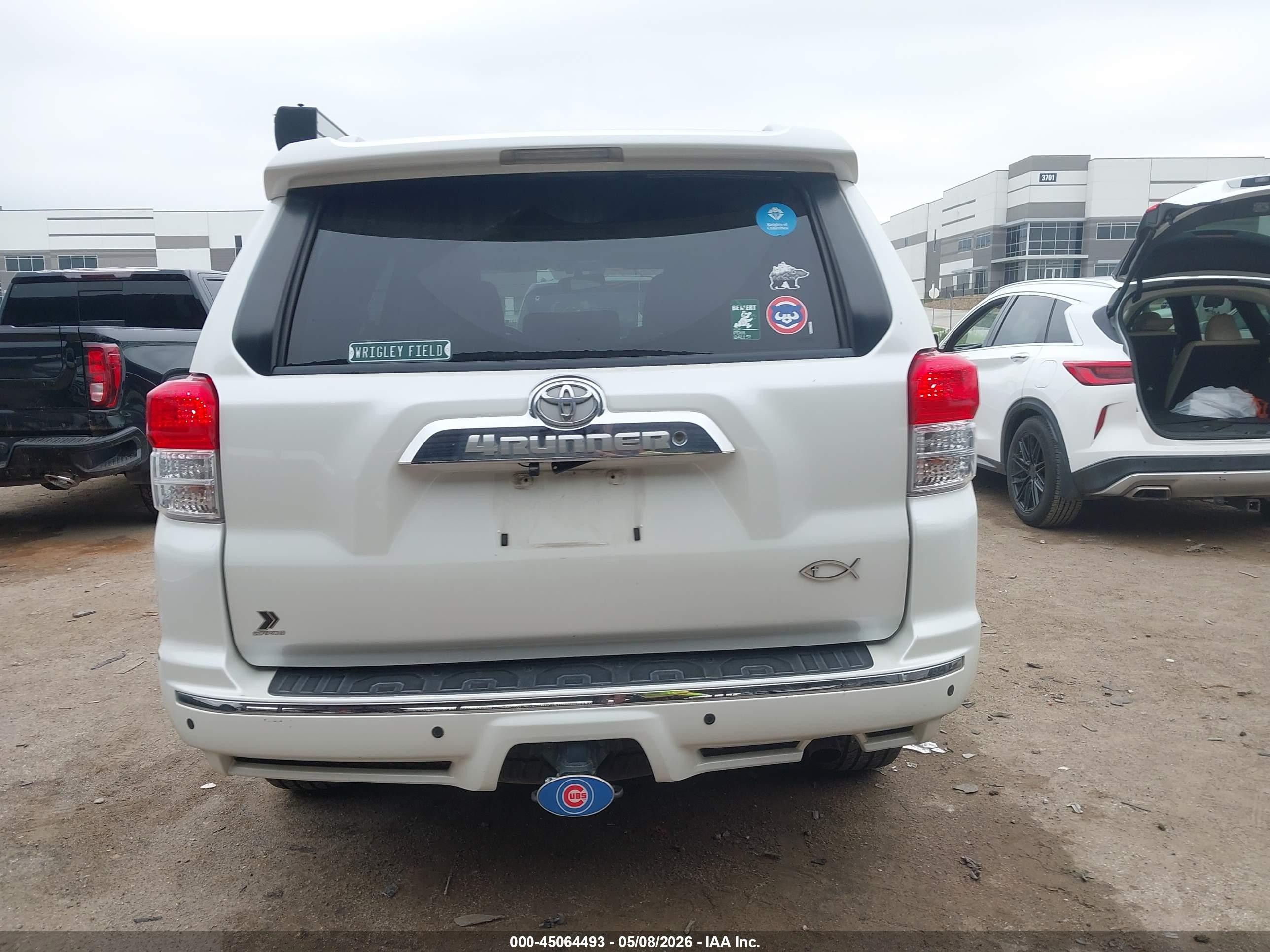 2011 Toyota 4runner Sr5 V6 Белый vin: JTEZU5JR8B5029186