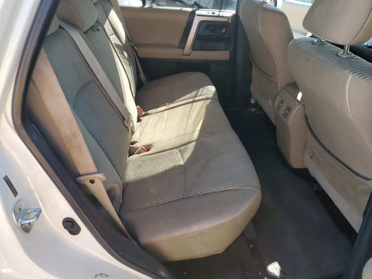 2011 Toyota 4runner Sr5 White vin: JTEZU5JR8B5030385