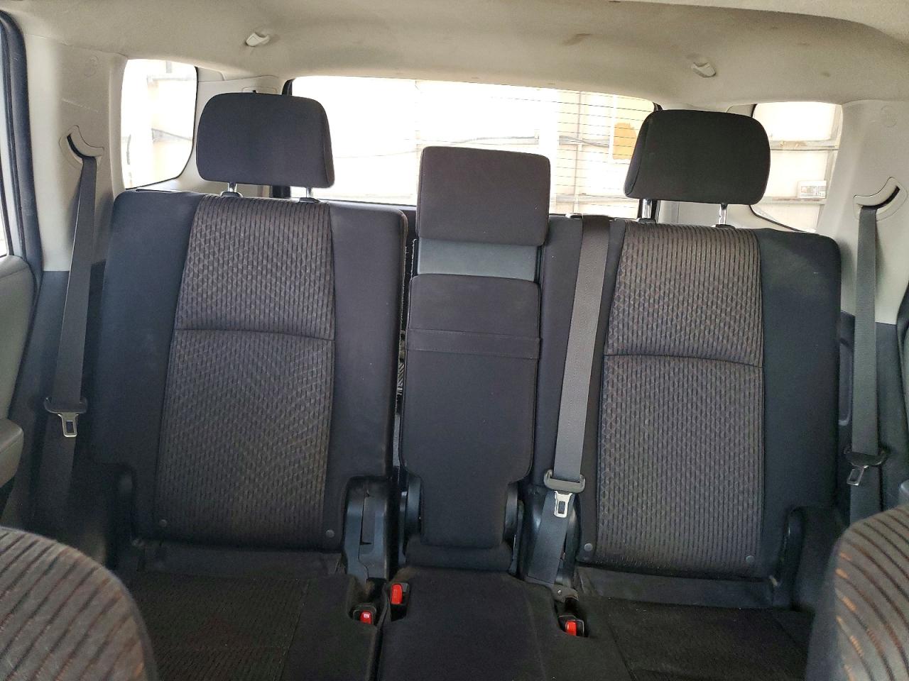 2011 Toyota 4runner Sr5 Серебряный vin: JTEZU5JR8B5031147