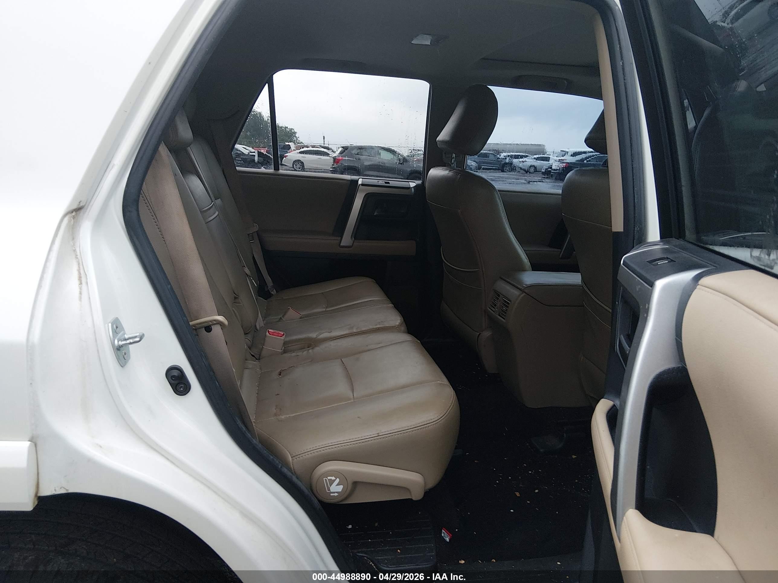 2012 Toyota 4runner Sr5 Белый vin: JTEZU5JR8C5043316