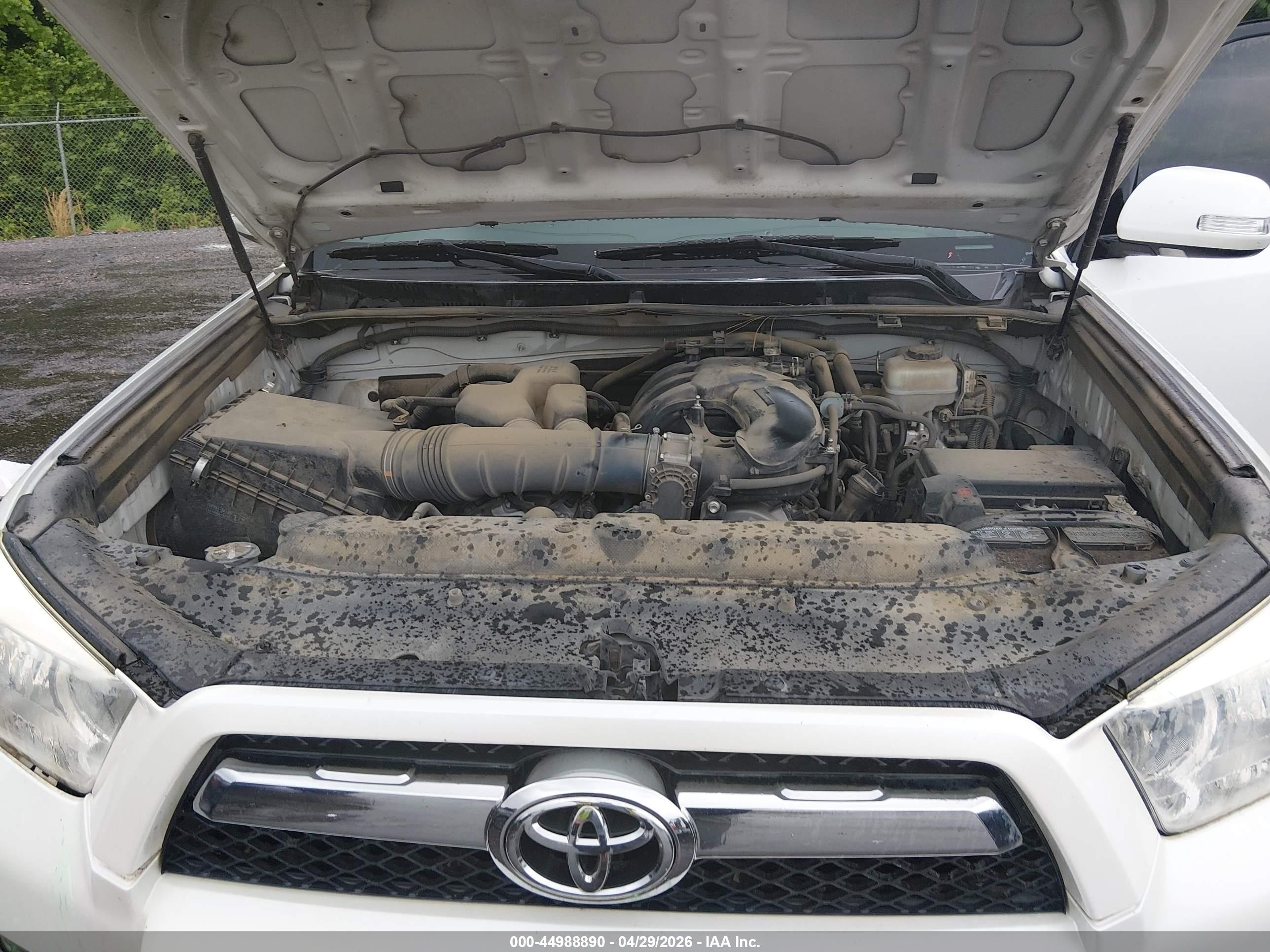 2012 Toyota 4runner Sr5 Белый vin: JTEZU5JR8C5043316