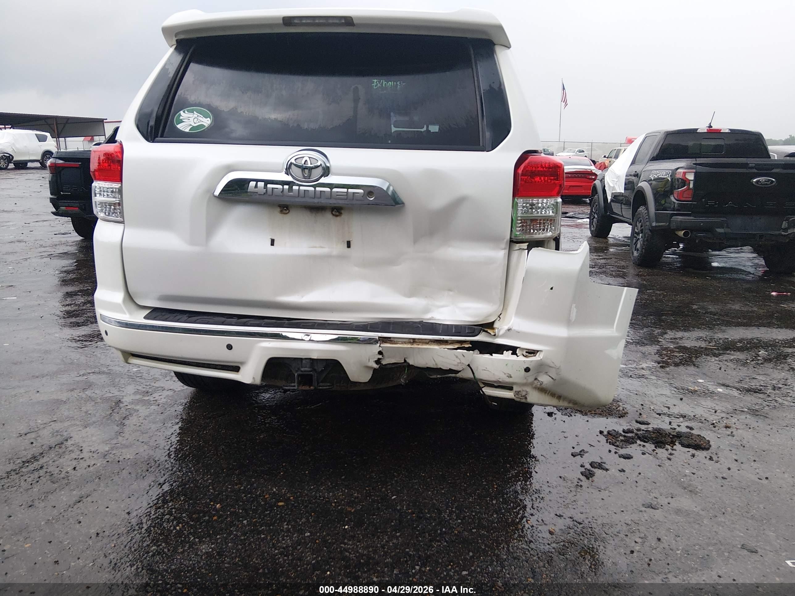 2012 Toyota 4runner Sr5 Белый vin: JTEZU5JR8C5043316