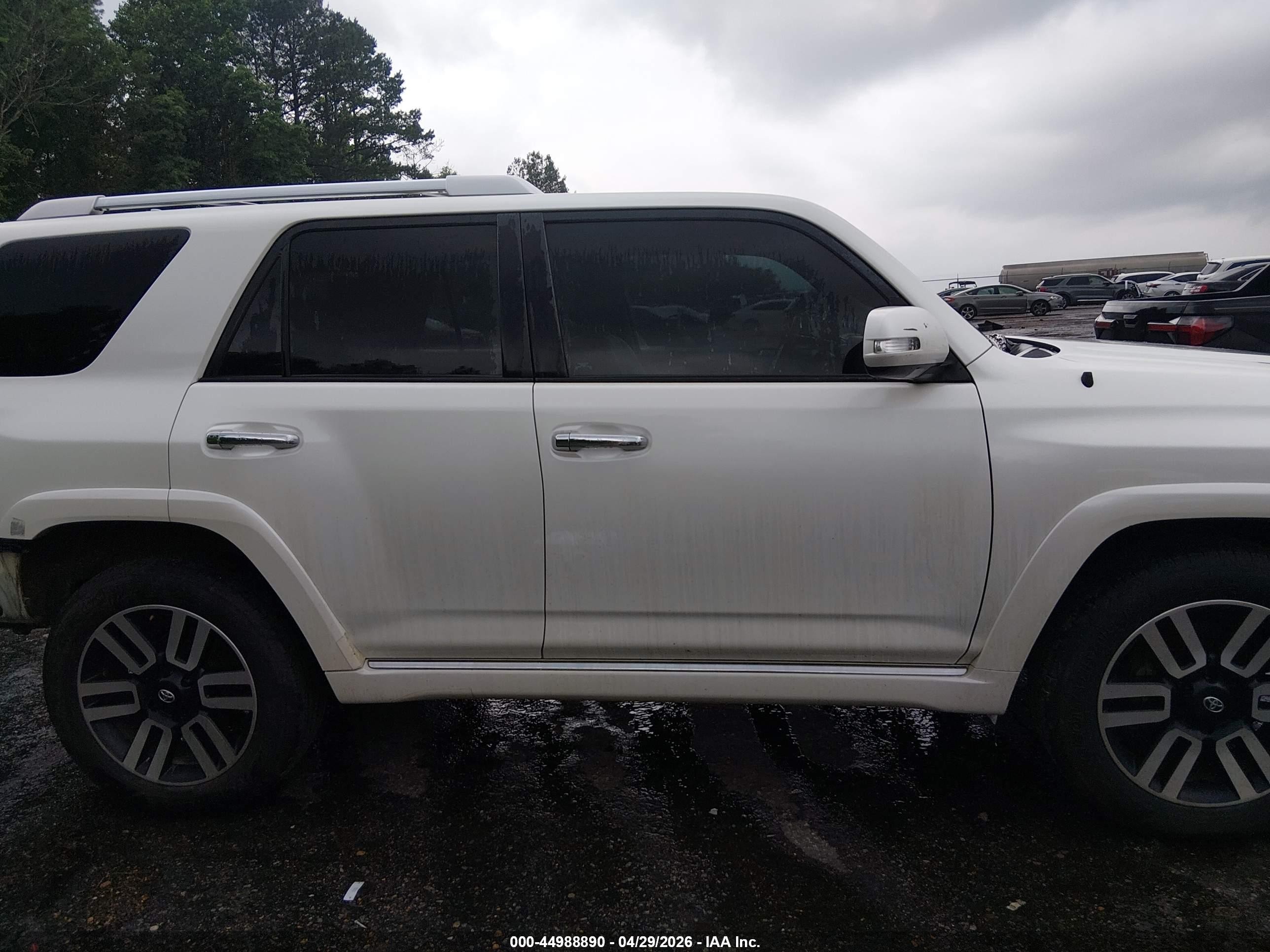 2012 Toyota 4runner Sr5 Белый vin: JTEZU5JR8C5043316