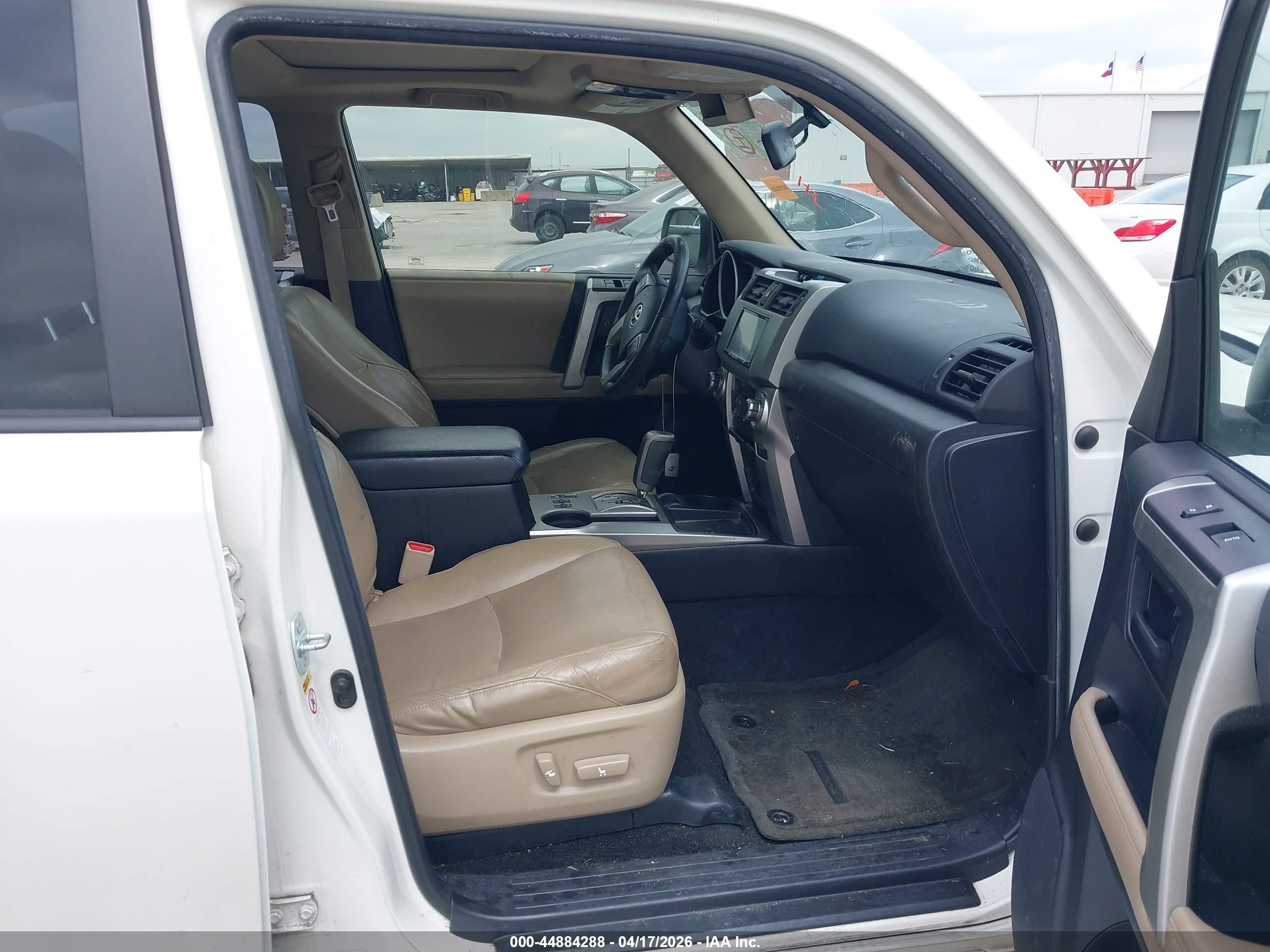 2013 Toyota 4runner Limited White vin: JTEZU5JR8D5046587