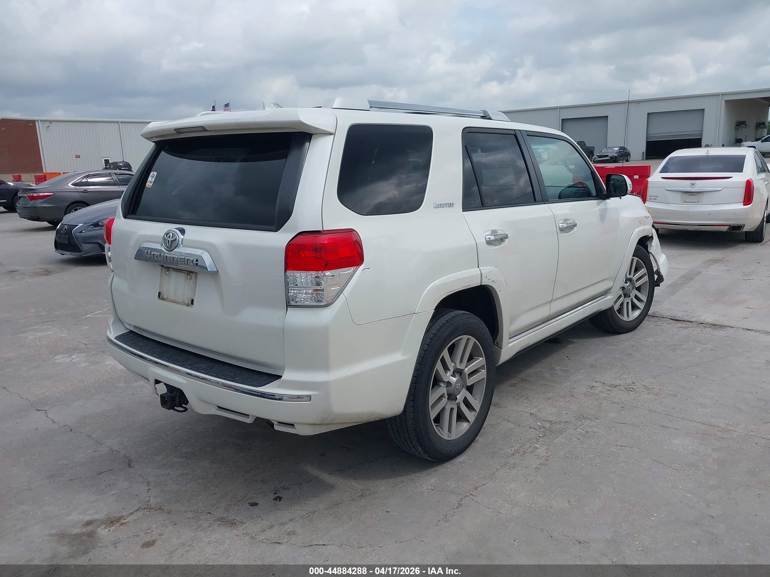 2013 Toyota 4runner Limited White vin: JTEZU5JR8D5046587