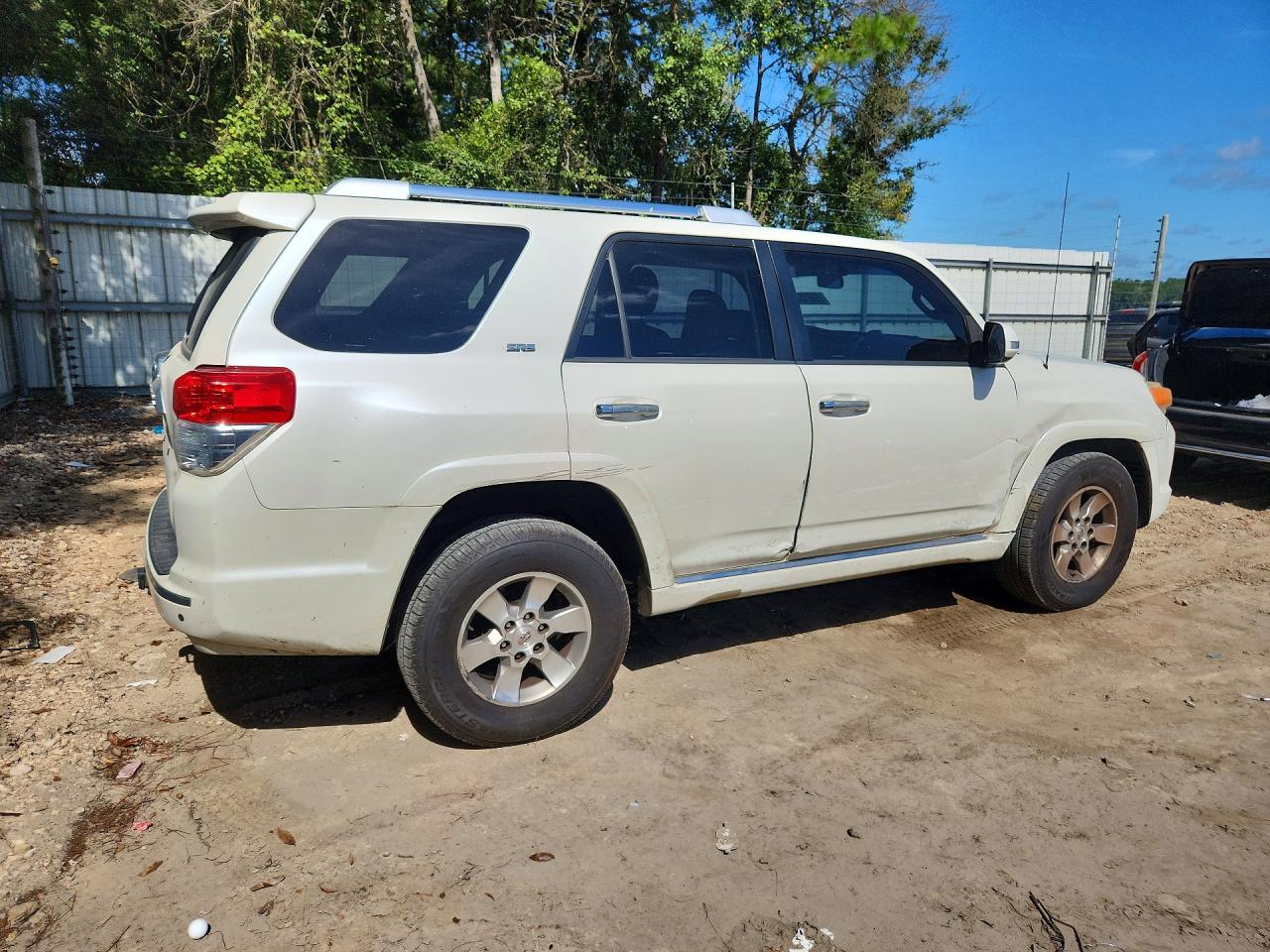 2013 Toyota 4runner Sr5 White vin: JTEZU5JR8D5048355